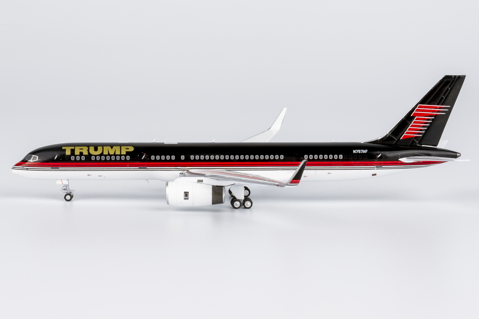 1/400 川普專機 757-200/w N757AF（新塗裝）