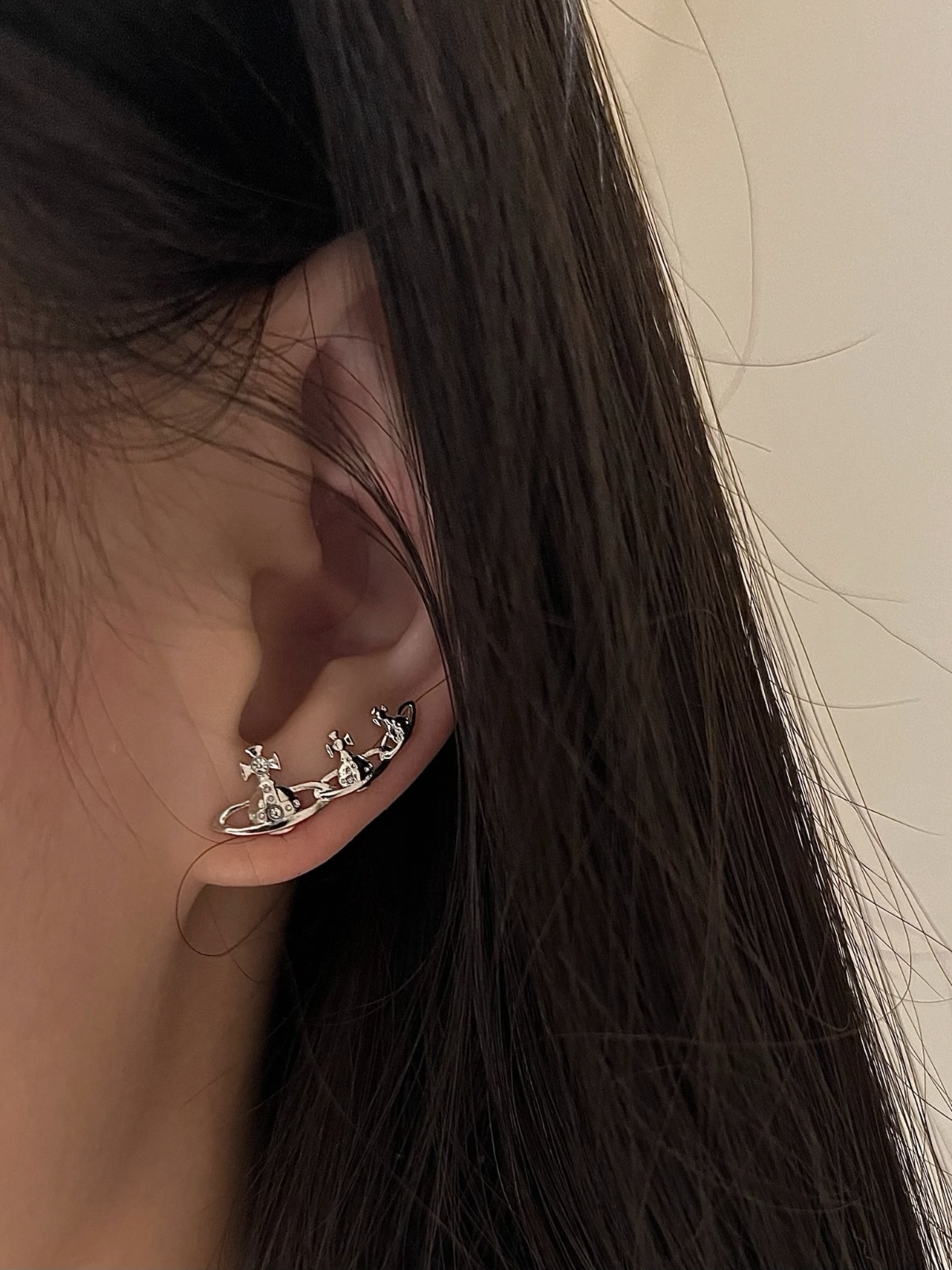 (預購）Vivienne Westwood  Candy Earrings 三連土星 耳環🪐 薇薇安 西太后