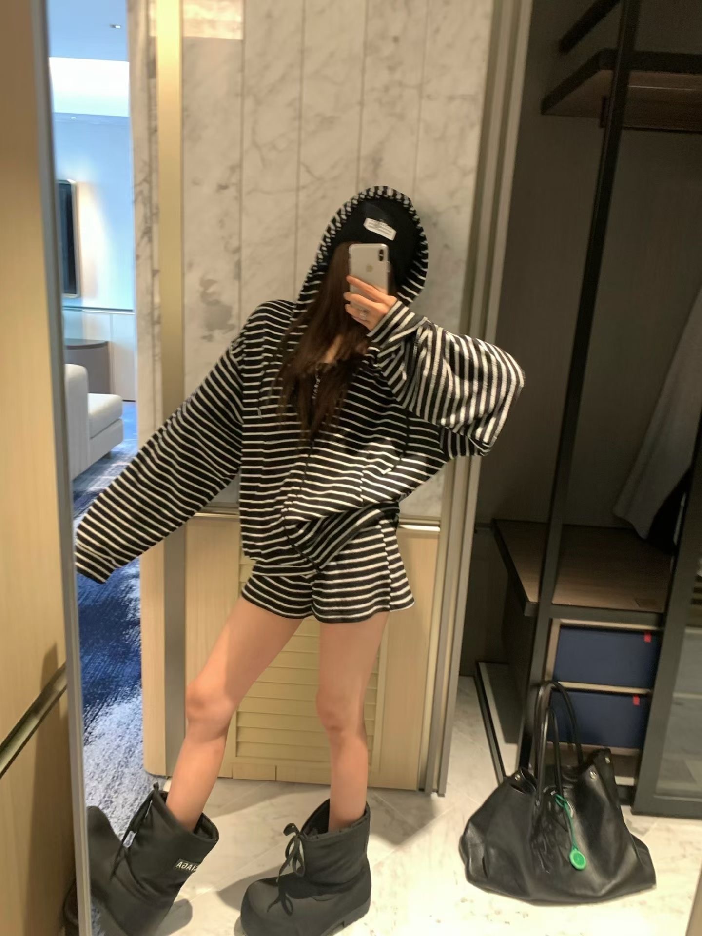 條紋連帽休閒短褲套裝(三色)
