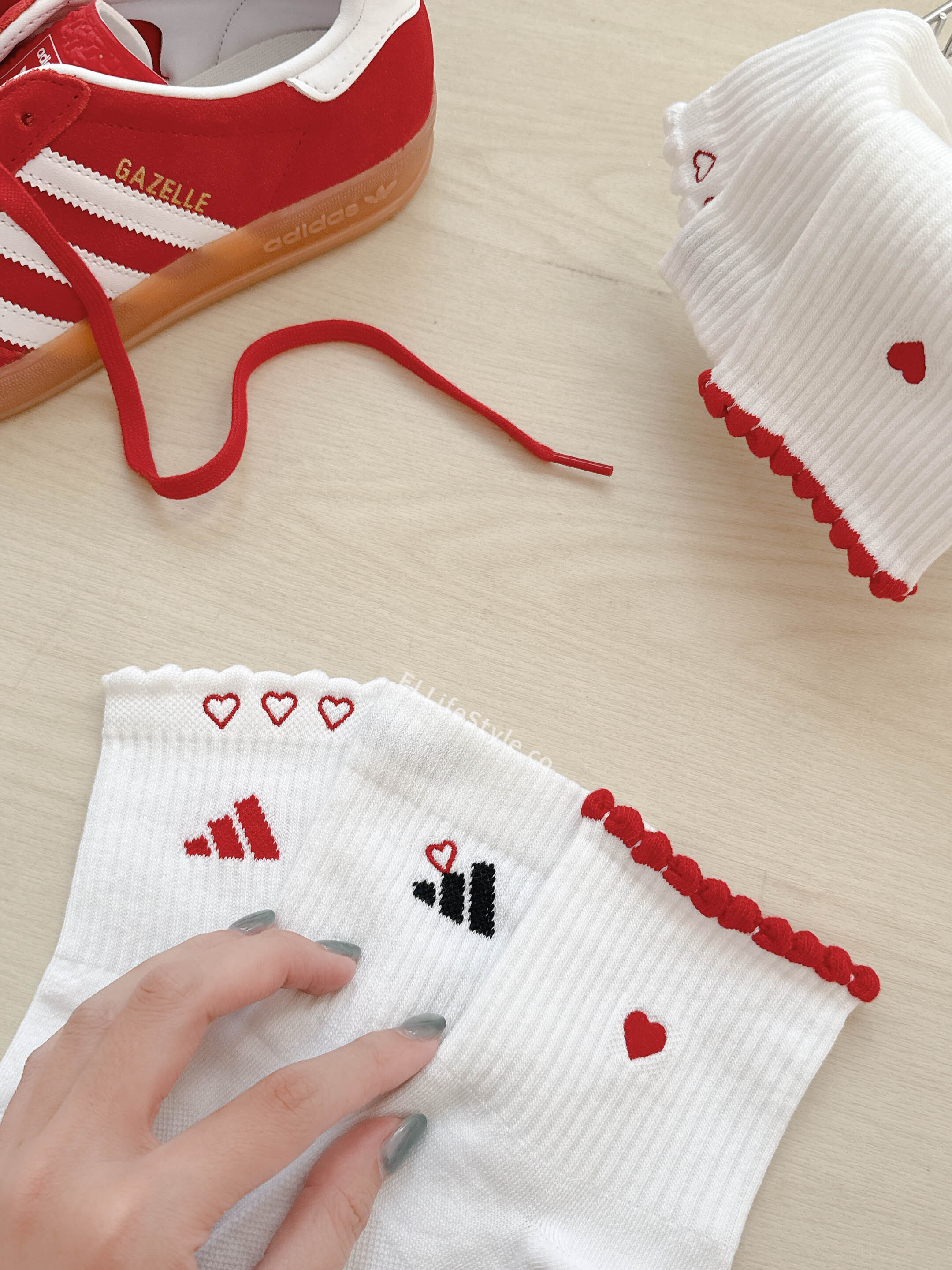 ADIDAS 刺繡愛心 短襪 紅白 腳踝襪 襪子 中筒襪 三入一組 KQ5946 / 現貨