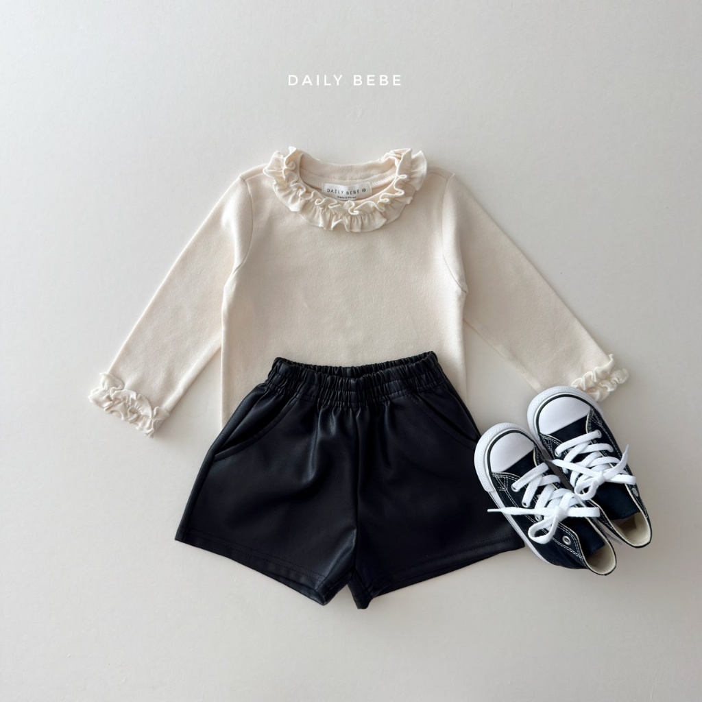 正韓秋Daily Bebe 兩色甜美花瓣邊上衣