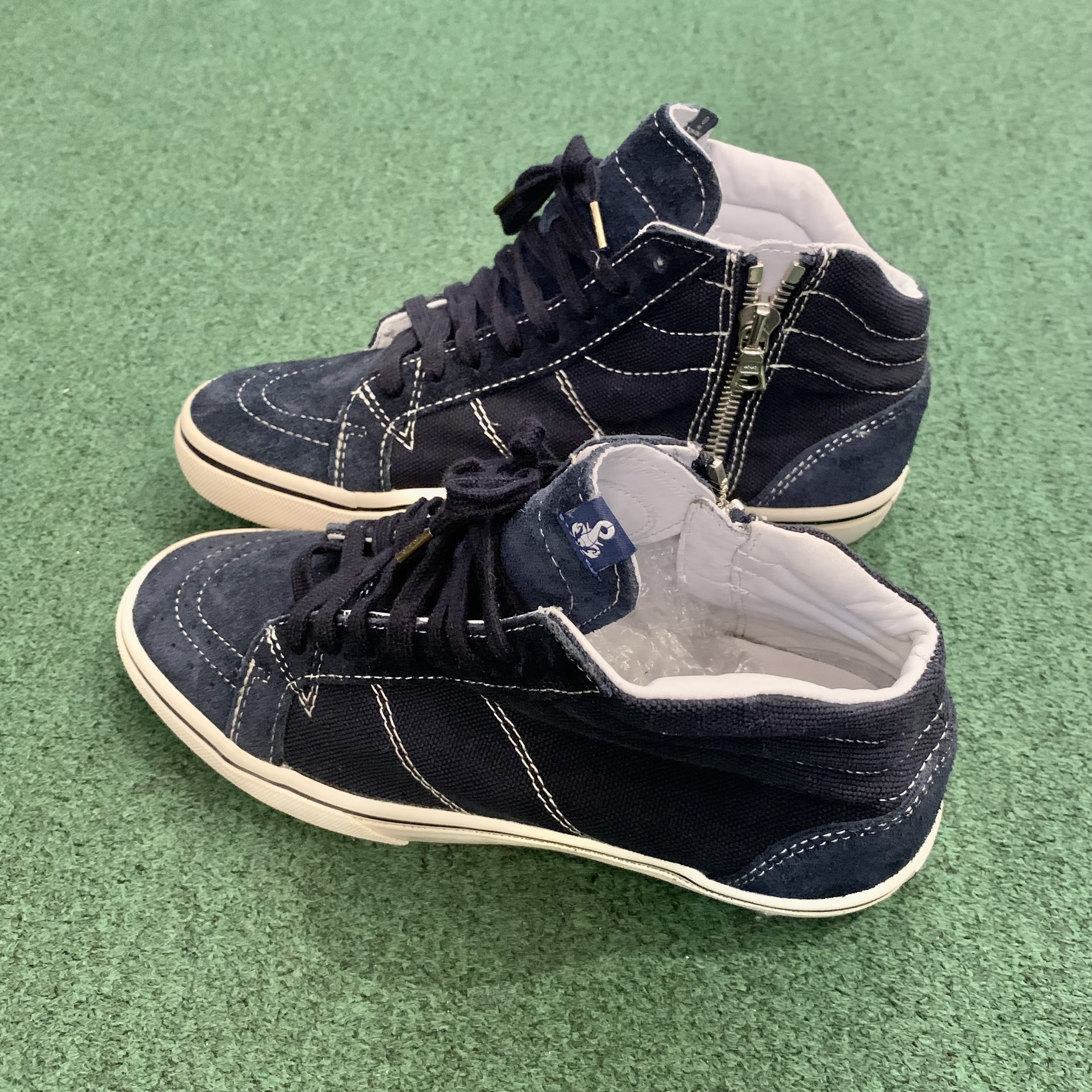 HB SHOP DISPLAY SALE: VISVIM x SOPHNET *NO SHOES BOX - NAVY SIZE 8 IN STOCK NOW (現貨發售中)