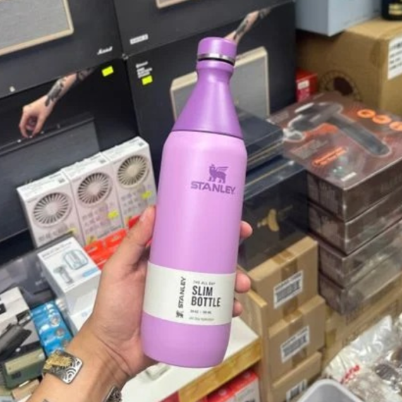 包郵優惠 Stanley All Day Slim Bottle 20 盎司 (丁香色) #2608