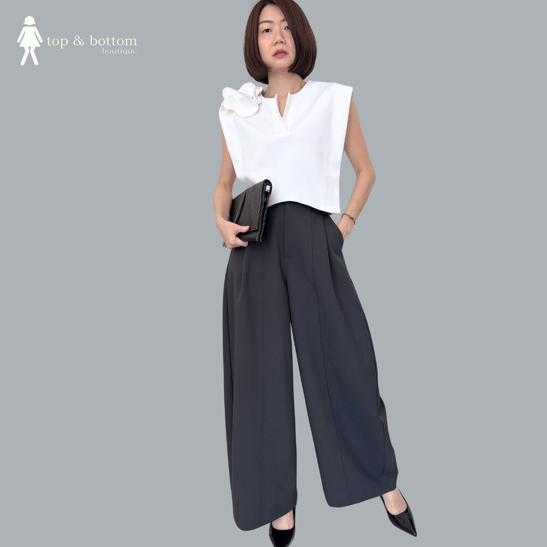 SOLID V SLEEVE BLOUSE WITH 3D FLOWER