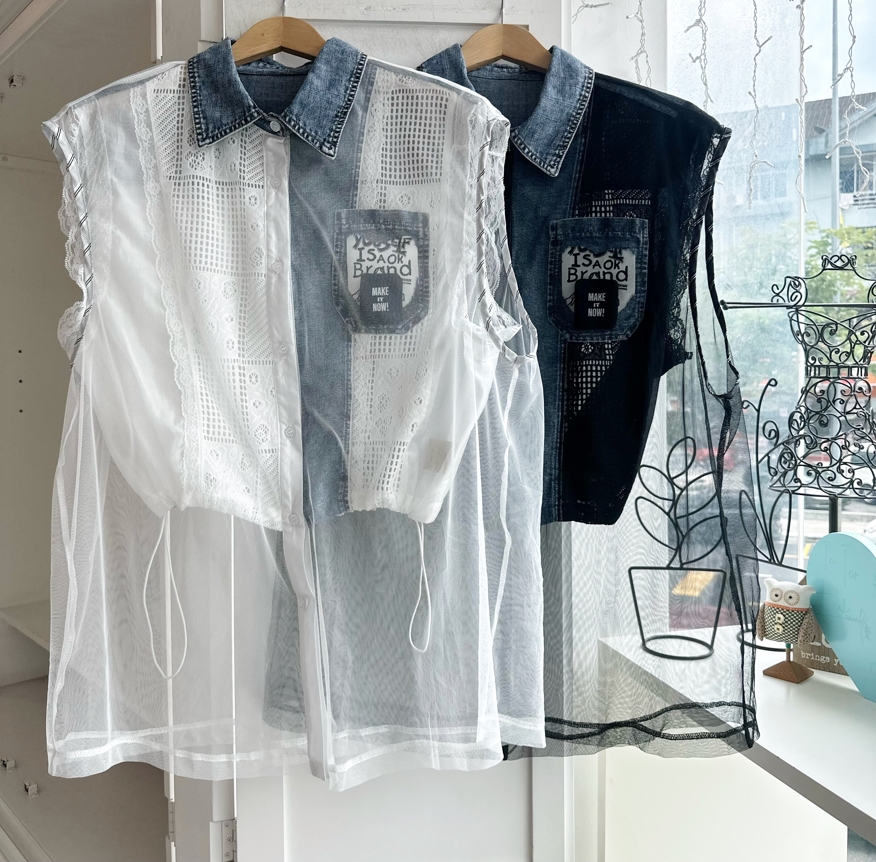 SLEEVELESS DENIM COLLARED LONG SHIRT WITH LACE LONG OUTER