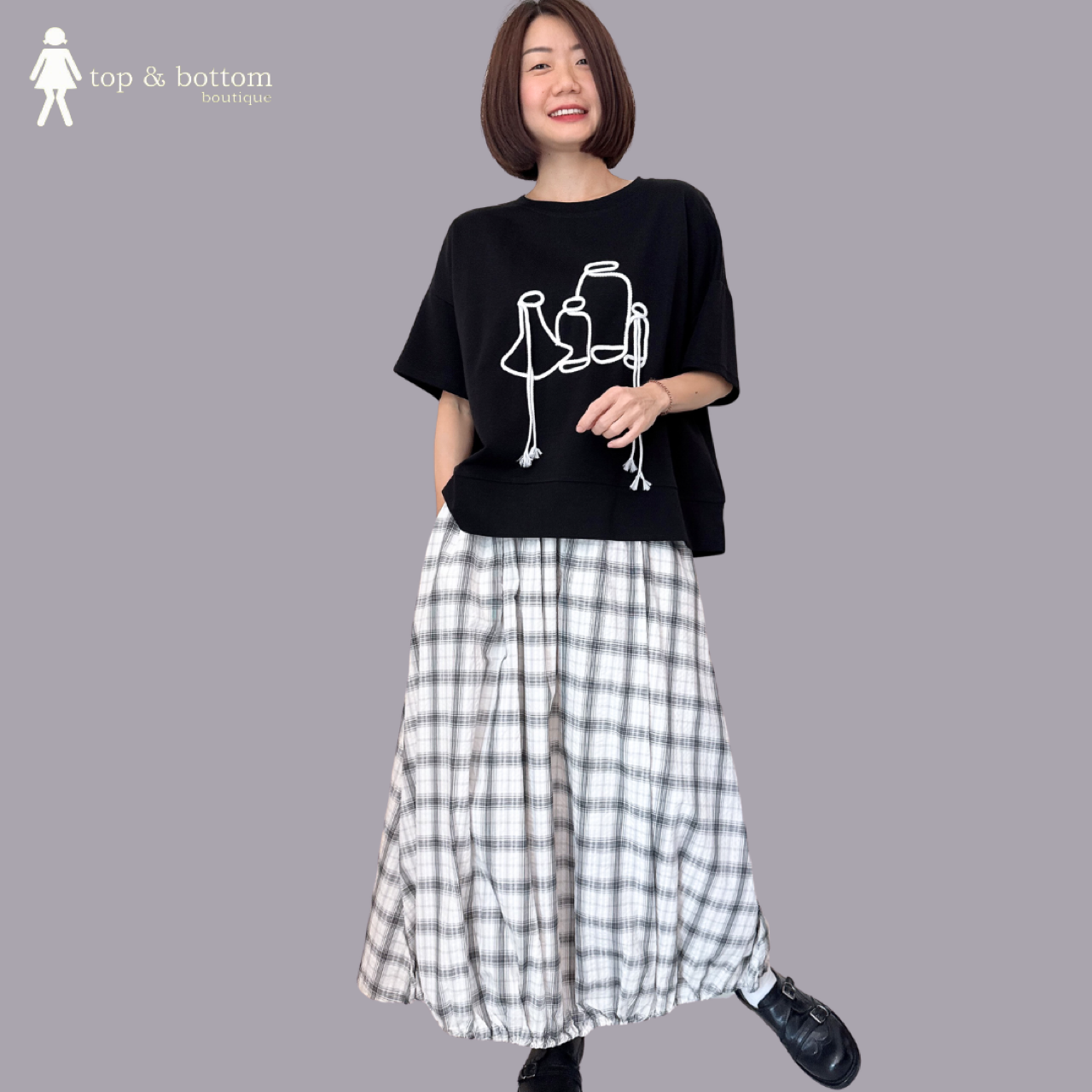 SHORT SLEEVE 3D BOTTLE SILHOUETTE TEE
