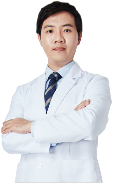 阿瘦足健康醫學團 物理治療師李尚澤   專長：客製化足鞋驗配、功能性動作評估分析、脊柱訓練