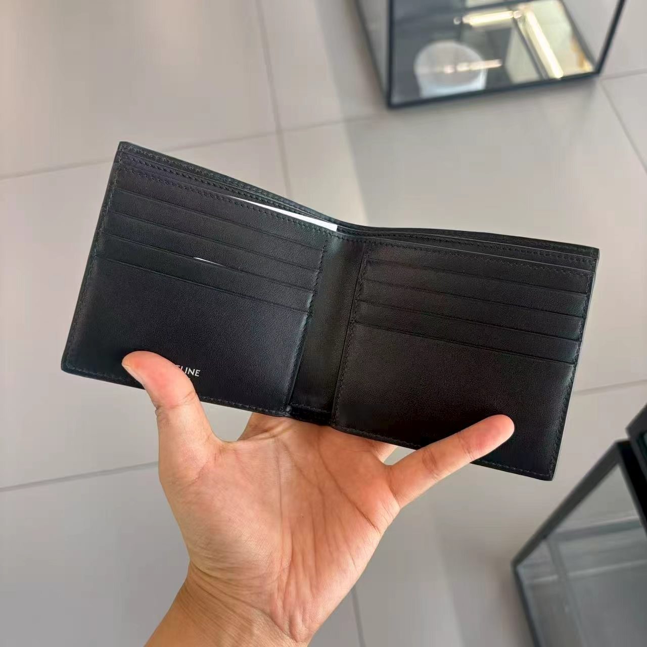 【預購】Celine S082505 Triomphe Canvas 印花雙摺銀包 (純卡槽)
