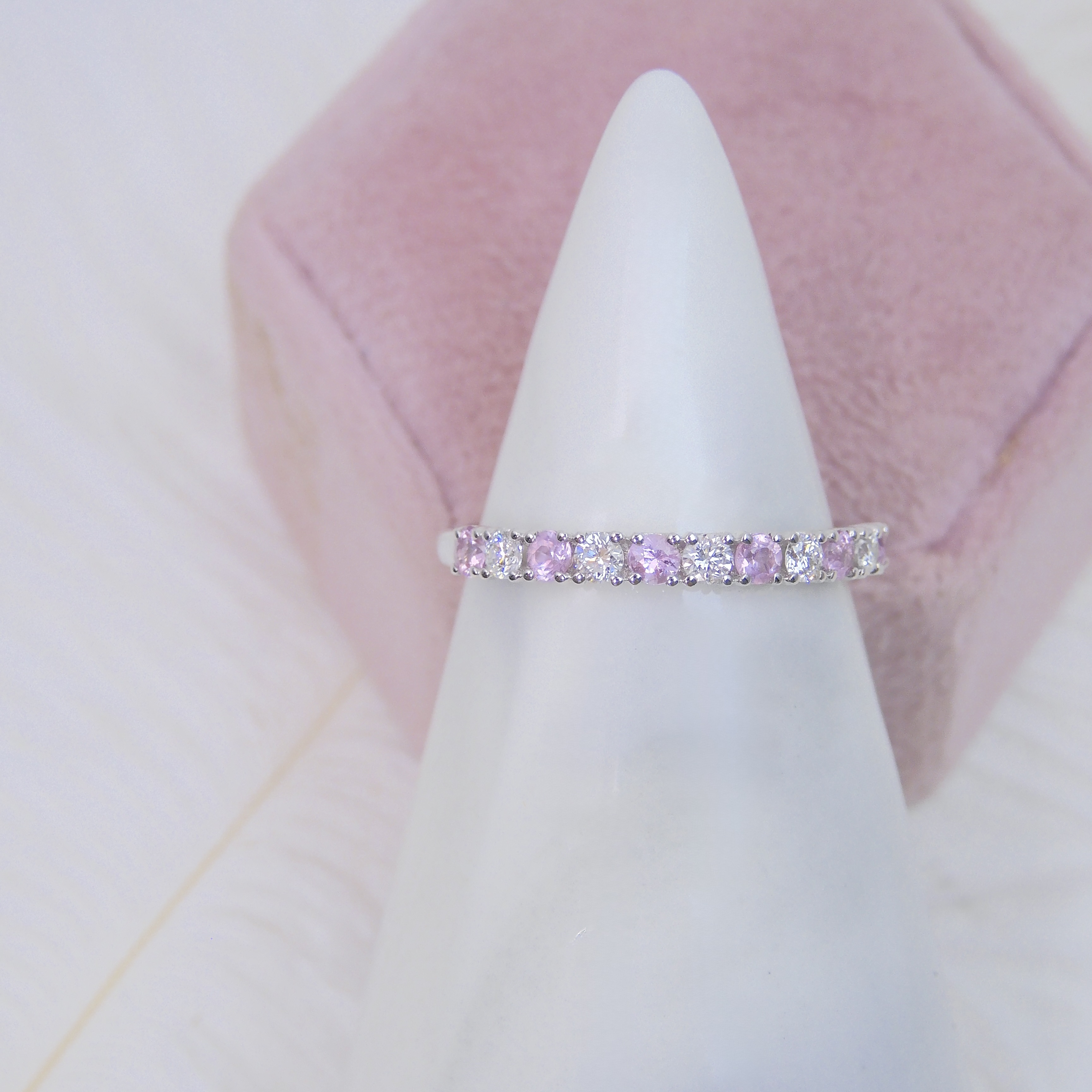 18K Gold 0.29ct Fancy Sapphire Ring (Baby Pink)