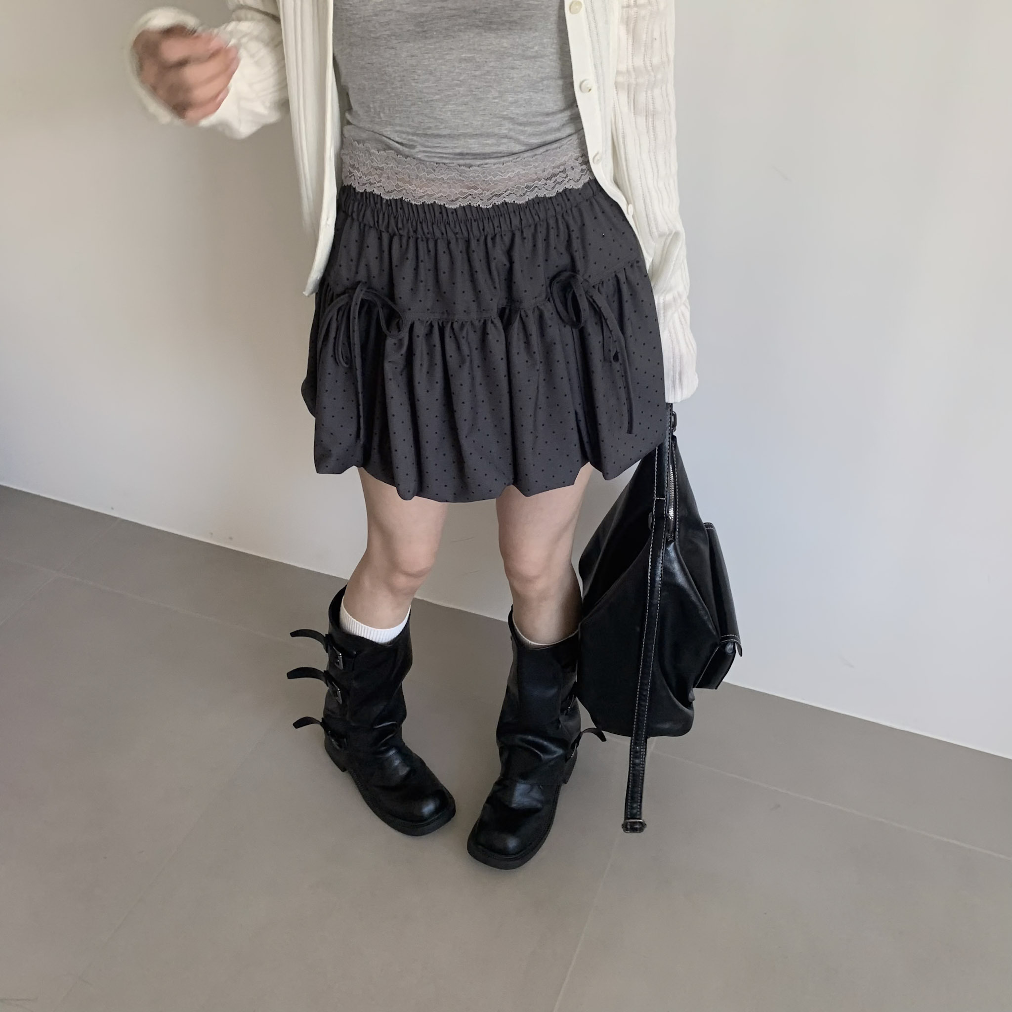 ISA_九月份可愛 波點造型綁帶花苞短裙_61042