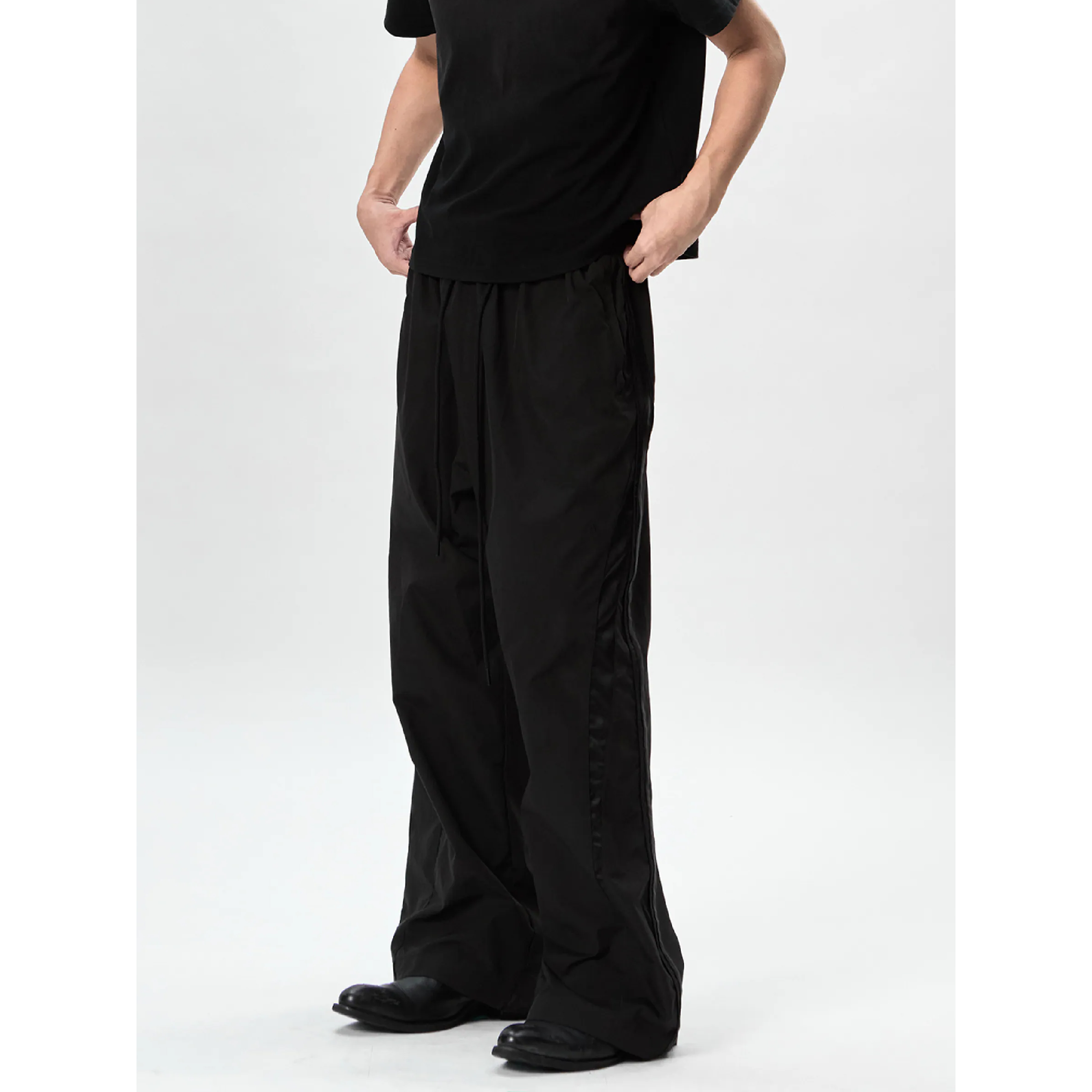 JOBDATASHEET Embroidered Paneled Sports Pants [D38]