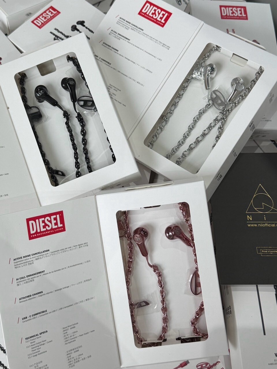 DIESEL 爆款新配色 多Logo鏈條有線耳機三色 銀 粉 黑