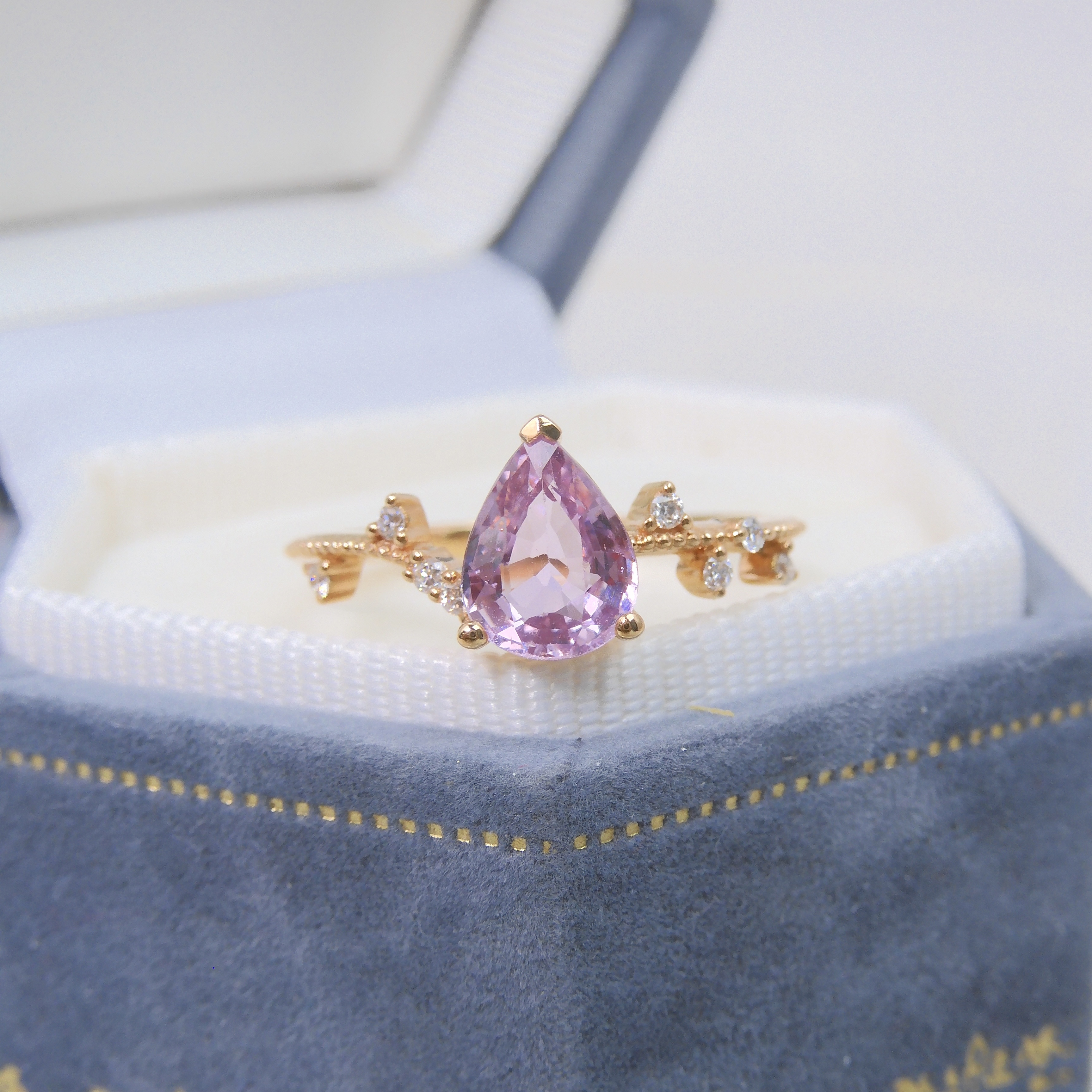 18K Gold 1.09ct Pink Sapphire Ring (With Certificate)