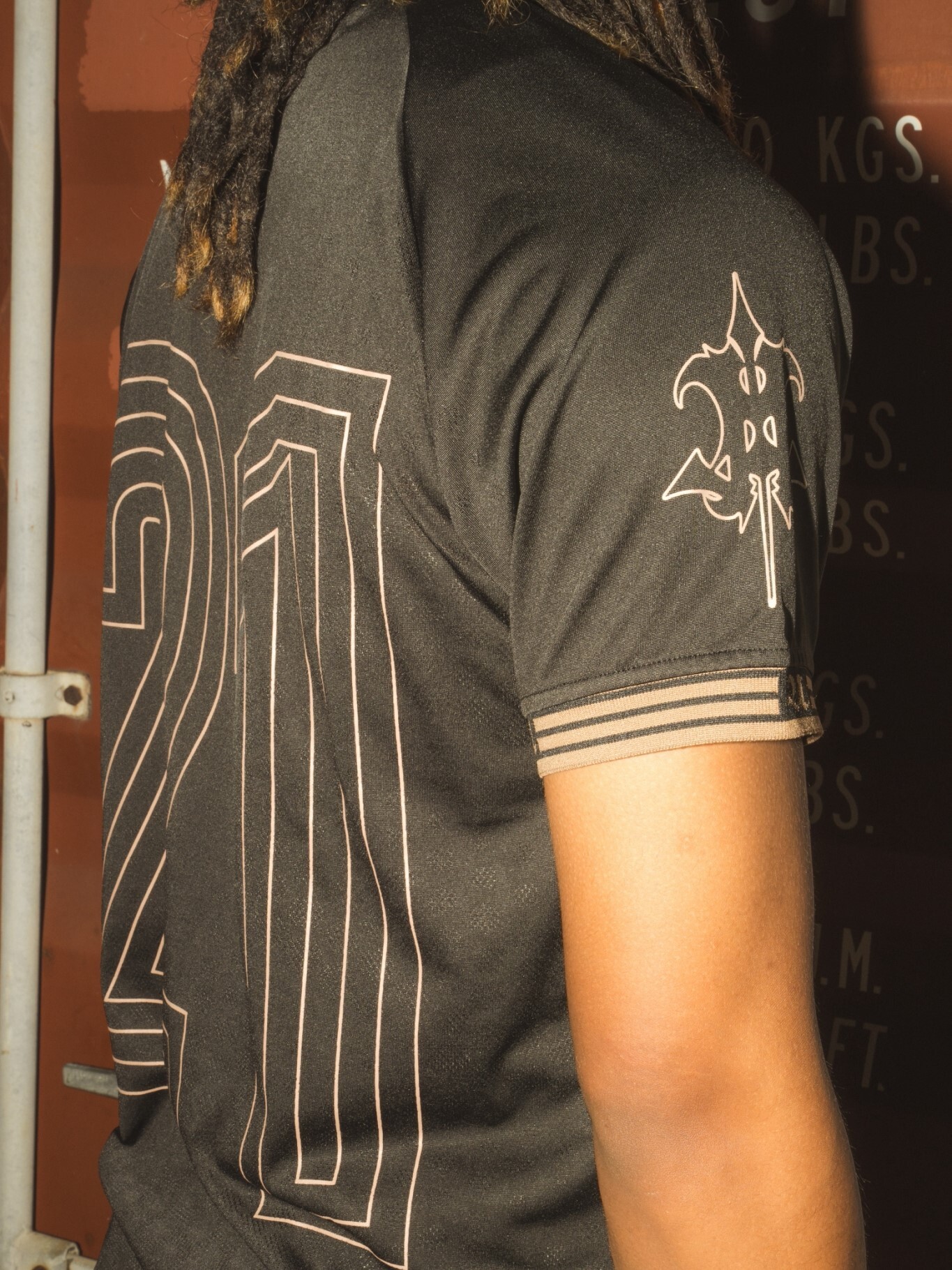 ATONE STUDIO 刺繡徽章皇家Logo ‘21’ 足球球衣 FITTING ‘21’ JERSEY
