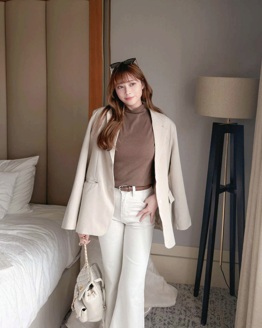 LINA LINA調味舒芙蕾純色微立領親膚上衣-拿鐵咖