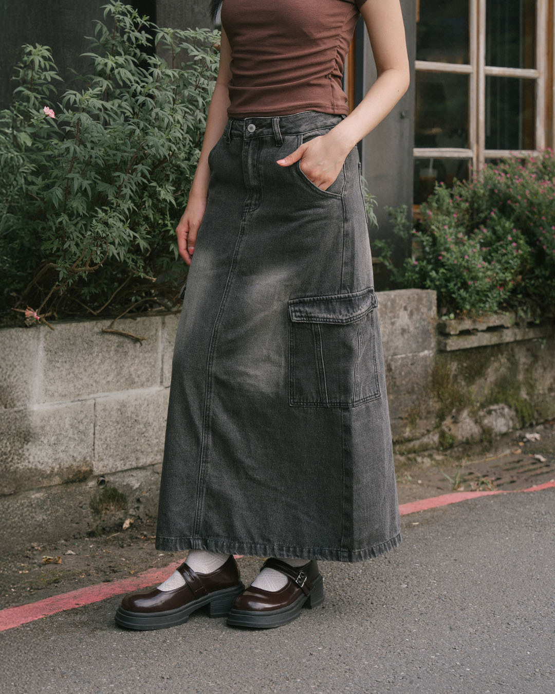 Retro-style faded denim maxi skirt with large pockets, S/M/L【03021652】in stock+pre-order