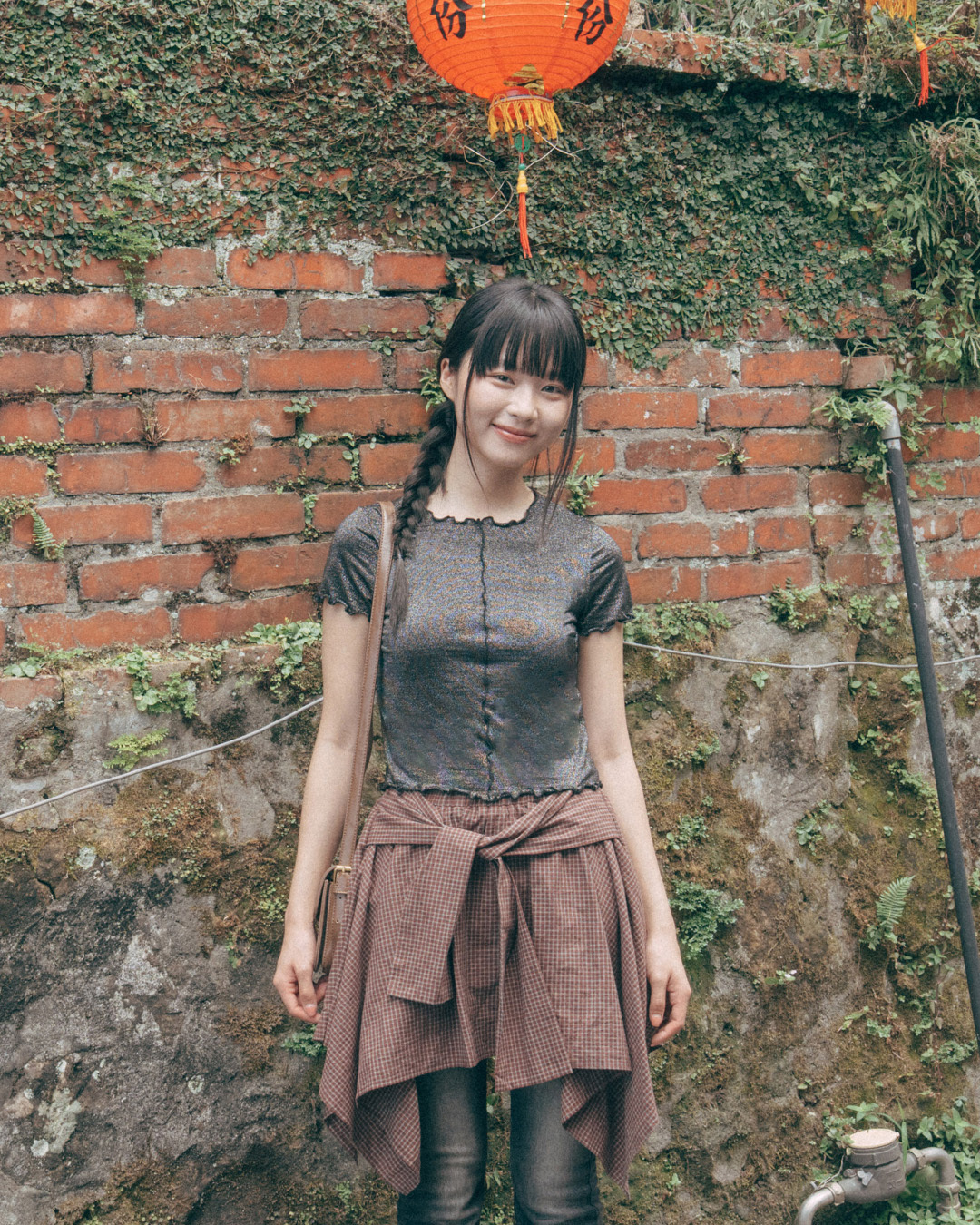 Silver-gloss ruffled short-sleeved top - black S/M【01099826】in stock+pre-order