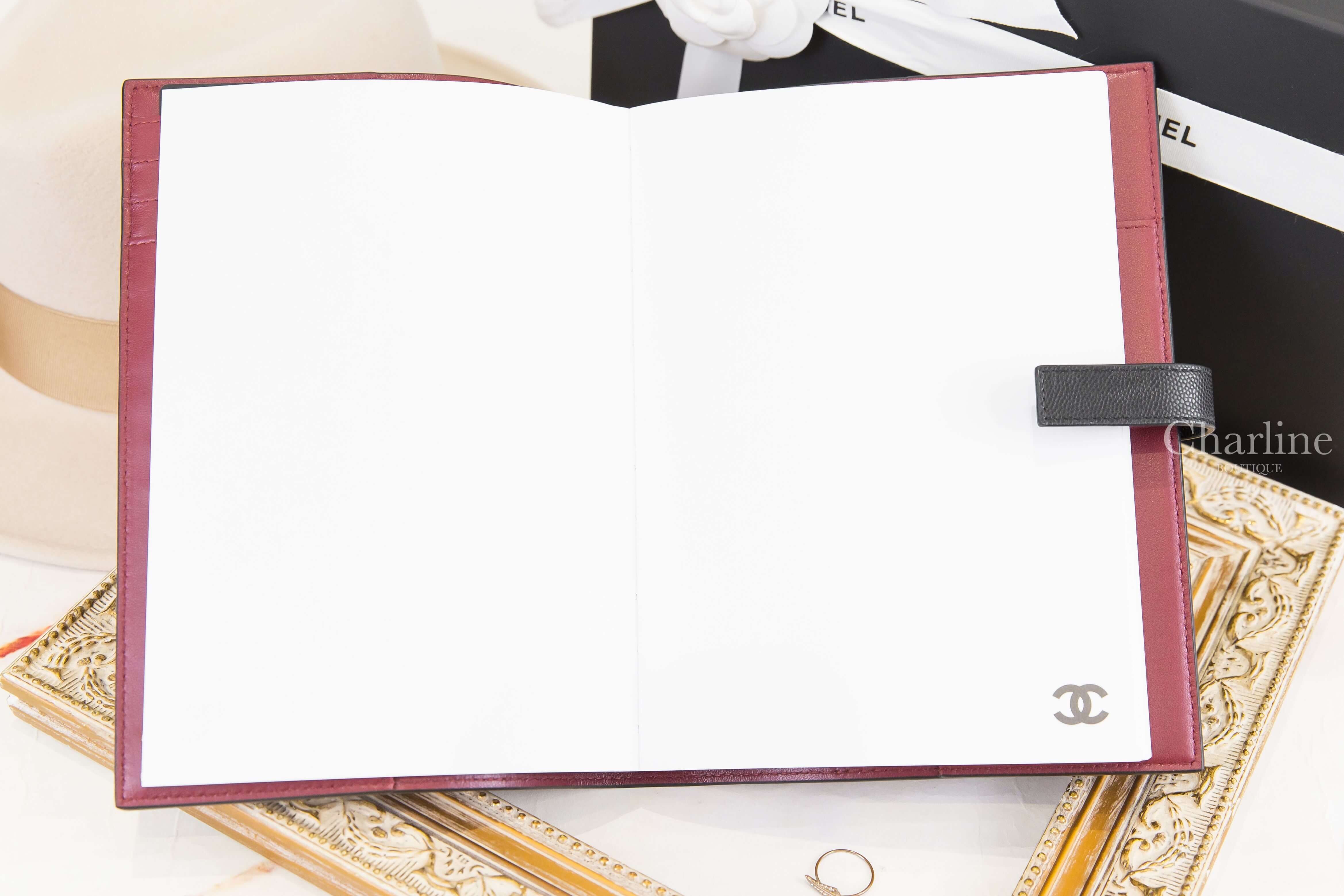Chanel Notebook 黑色金CC荔枝菱格紋酒紅色內裡含內頁扣式筆記本-Charline Boutique 精品代購
