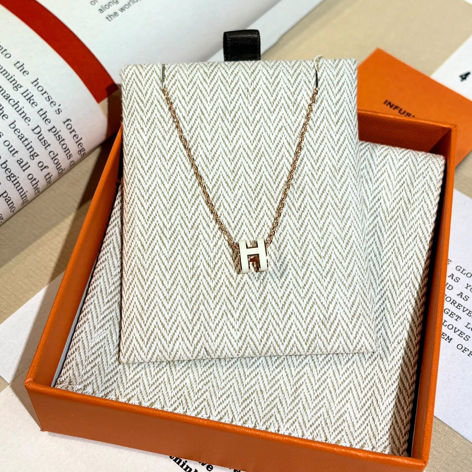 全新 HERMES 項鏈 MINI POP H (白色x玫瑰金鏈) Hermes MINI POP H Necklace #BRAND NEW #香榭站正品