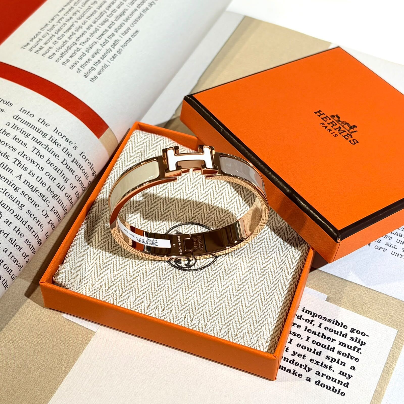 全新HERMES拼色手鐲 PM碼 (奶茶色x大象灰x白色x玫瑰金) CLIC H BRACELET H700016FOB2PM #BRAND NEW #香榭站正品