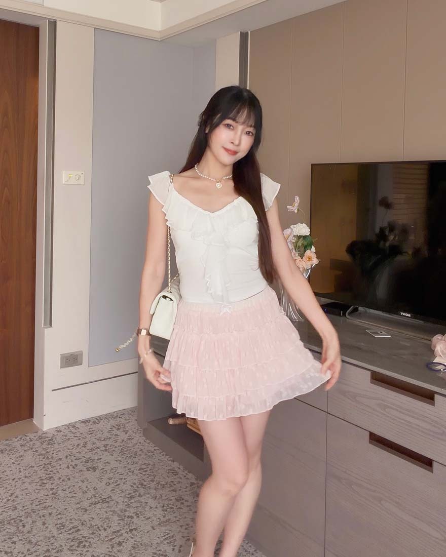 LINA LINA糖漬甜絮織網蝴蝶結荷葉短褲裙-甜美粉