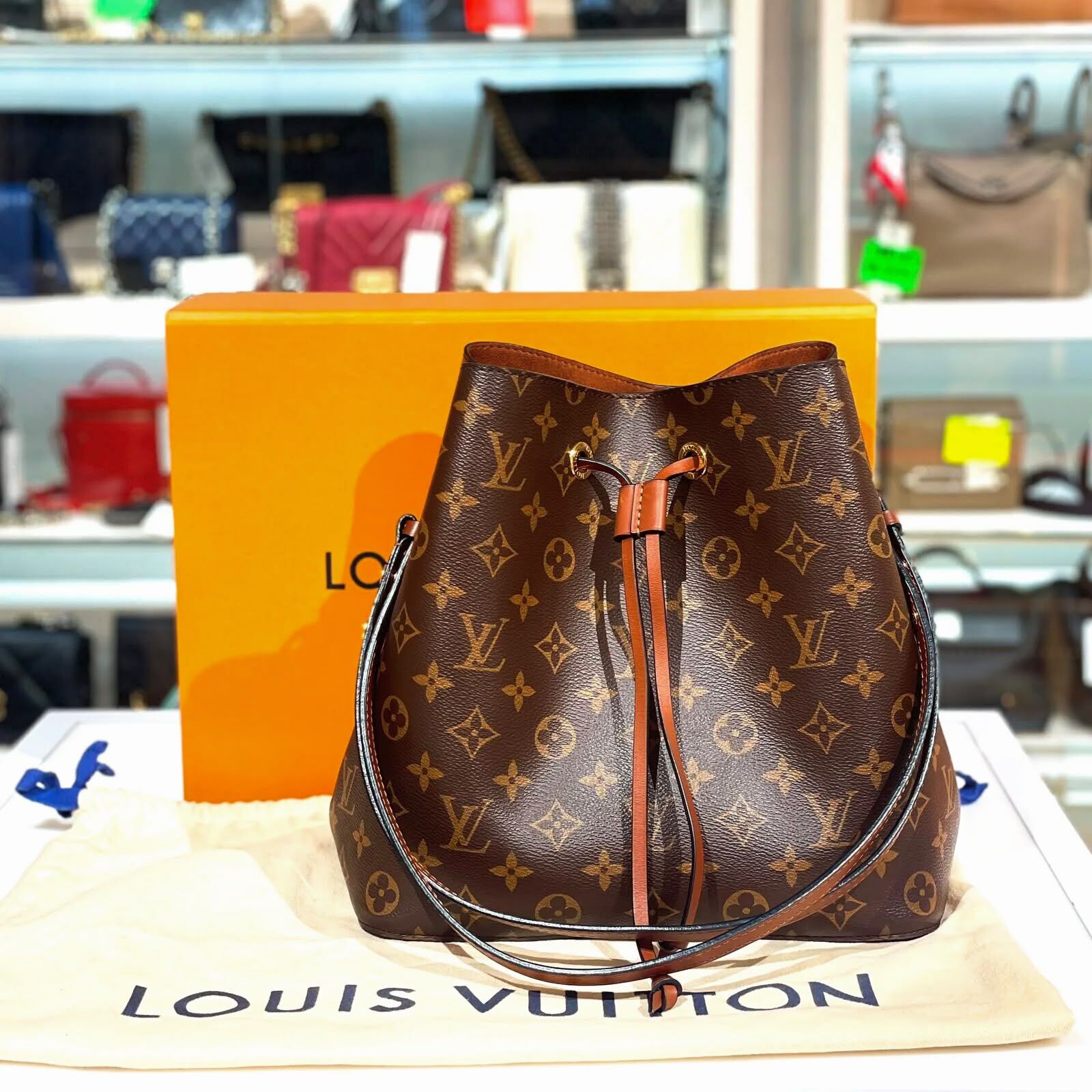 全新LV水桶袋 M44887 Monogram 啡色帆布/牛皮 LV NéoNoé MM#BRAND NEW#香榭站正品