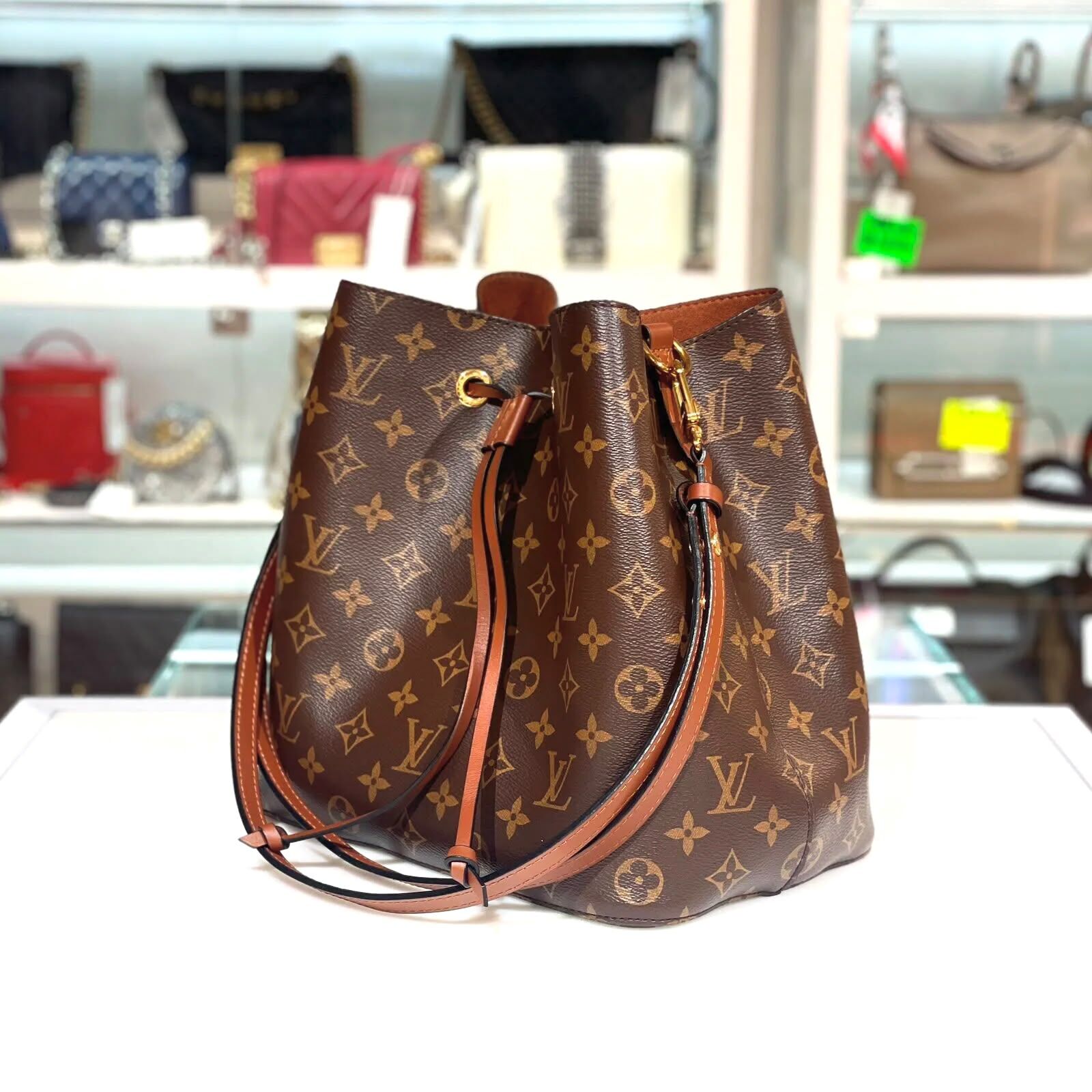 全新LV水桶袋 M44887 Monogram 啡色帆布/牛皮 LV NéoNoé MM#BRAND NEW#香榭站正品