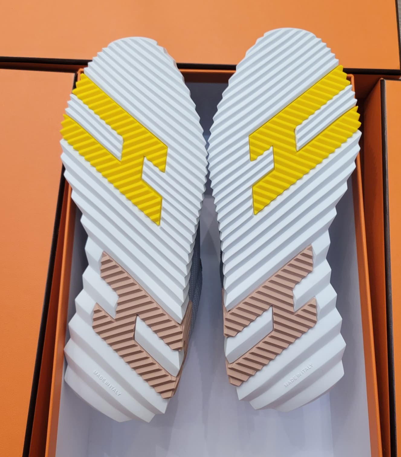 Bouncing sneaker GRIS 網面波鞋