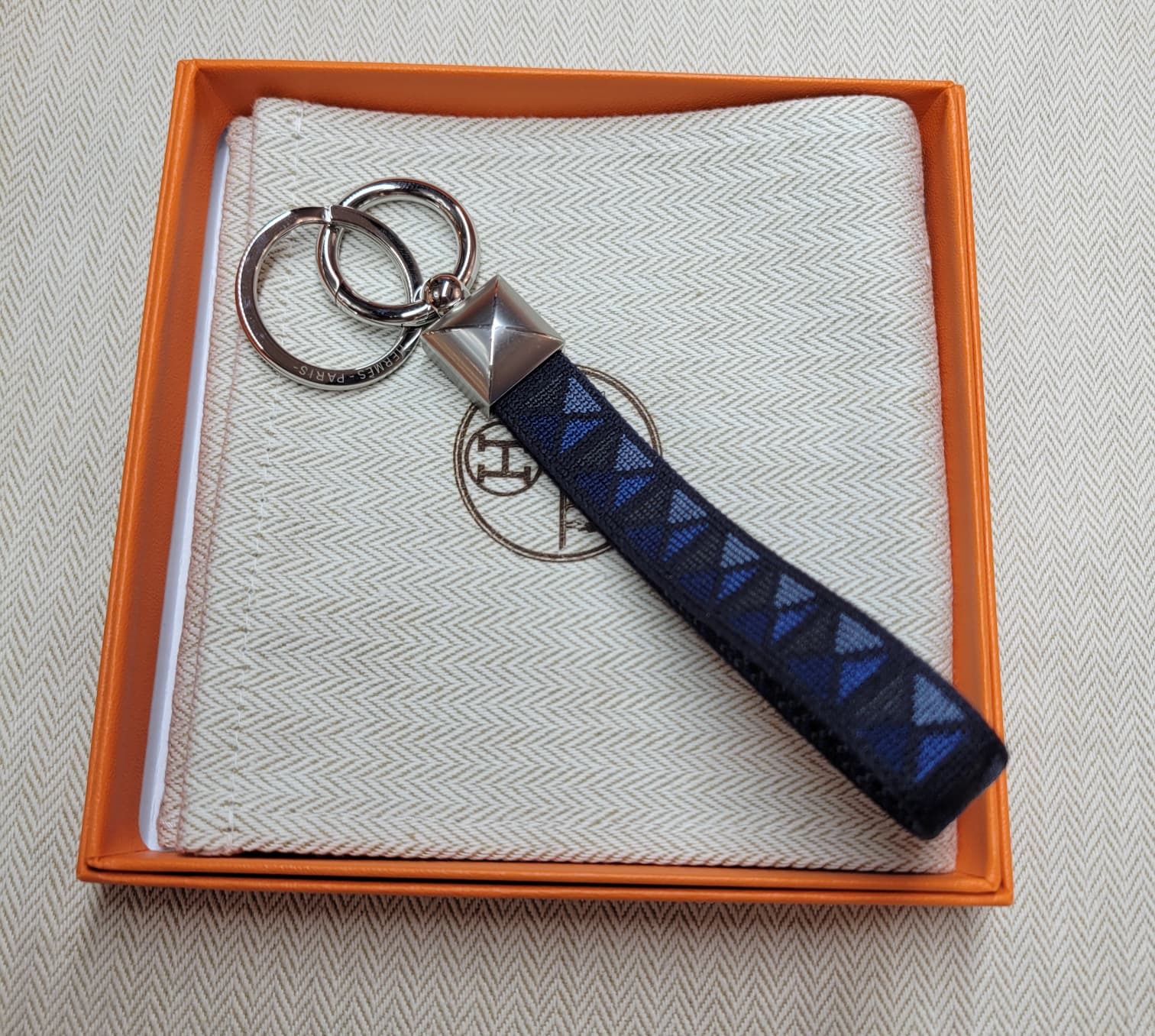 HERMES MEDOR XO LANYARD KEYRING BLEU