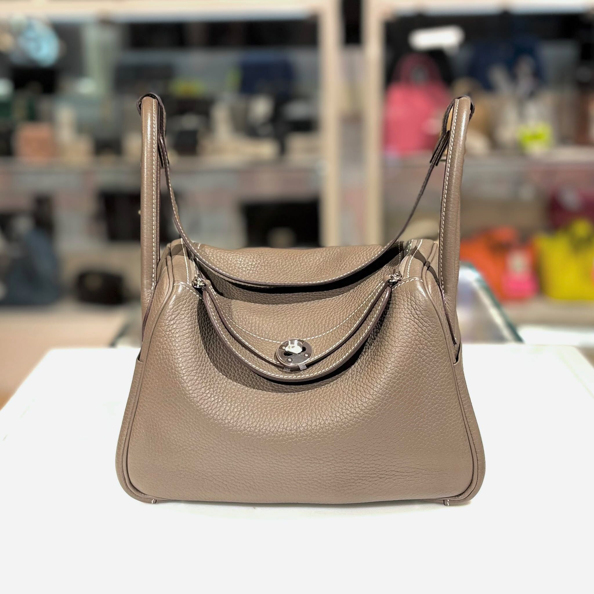 95%NEW二手HERMES LINDY 26 大象灰/銀扣 TC皮 ETOUPE PHW #香榭站正品
