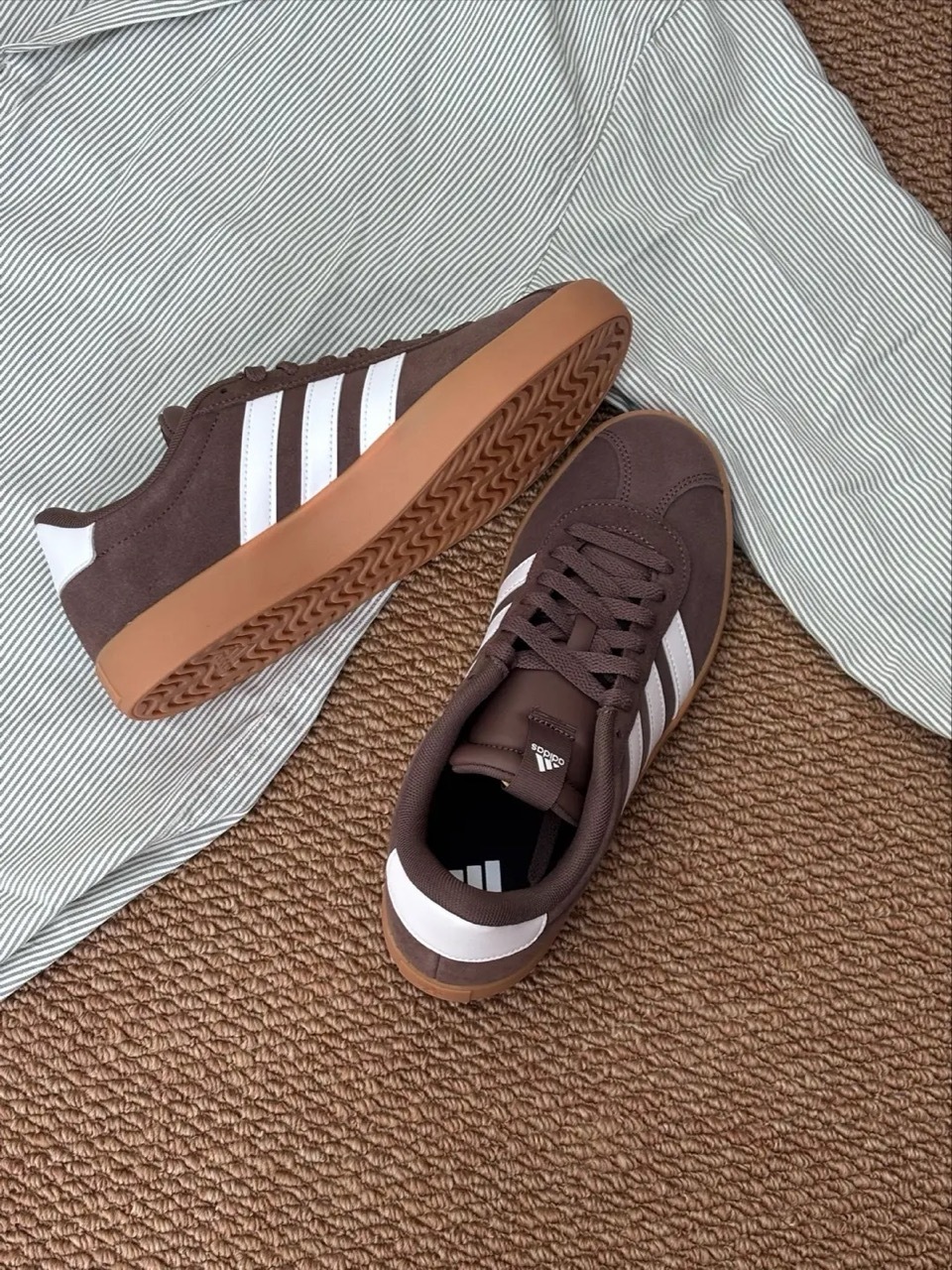 ADIDAS VL COURT 3.0 摩卡棕 白色 焦糖底 麂皮 男女鞋 JP7536 / 預購