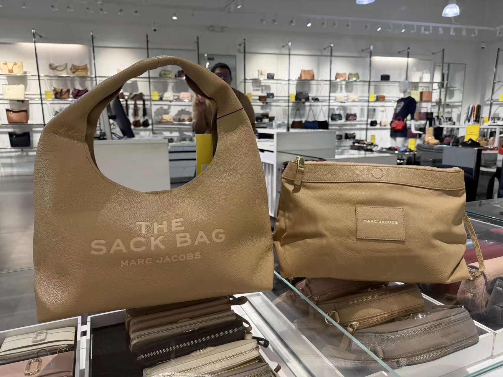 【預購】D090515 Marc Jacobs 荔枝紋單肩包 (啡色)