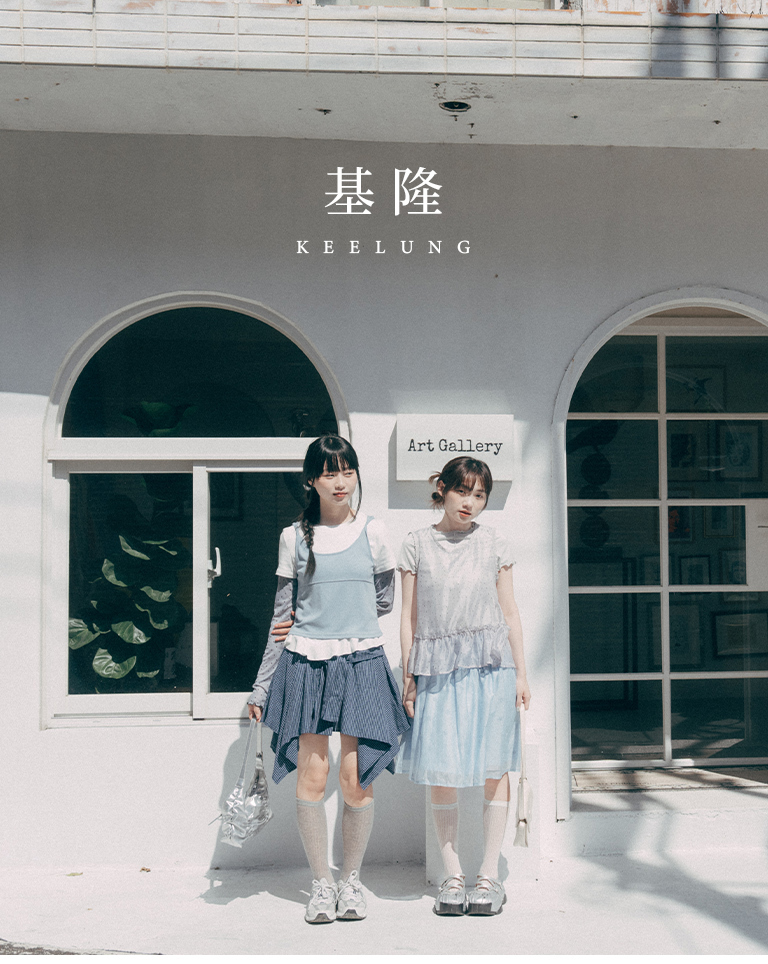 Silver-gloss ruffled short-sleeved top - grey and white S/M【01099823】in stock+pre-order