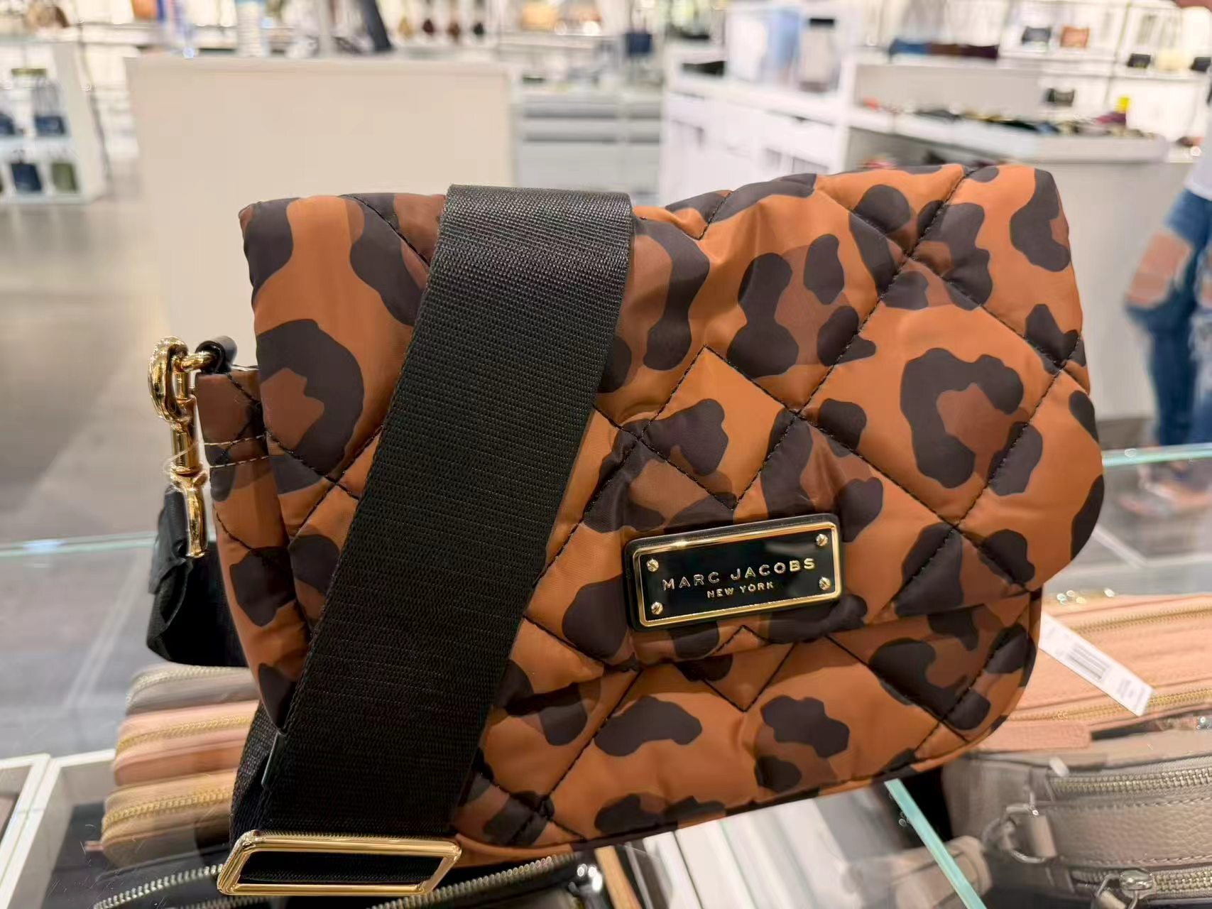 【預購】D090513 Marc Jacobs 尼龍斜挎包