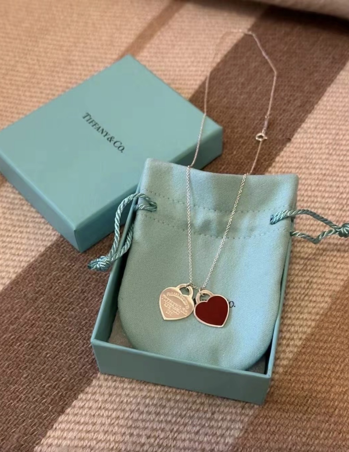 Tiffany & Co. Return to Tiffany 紅雙心鎖骨鏈 紅色項鏈