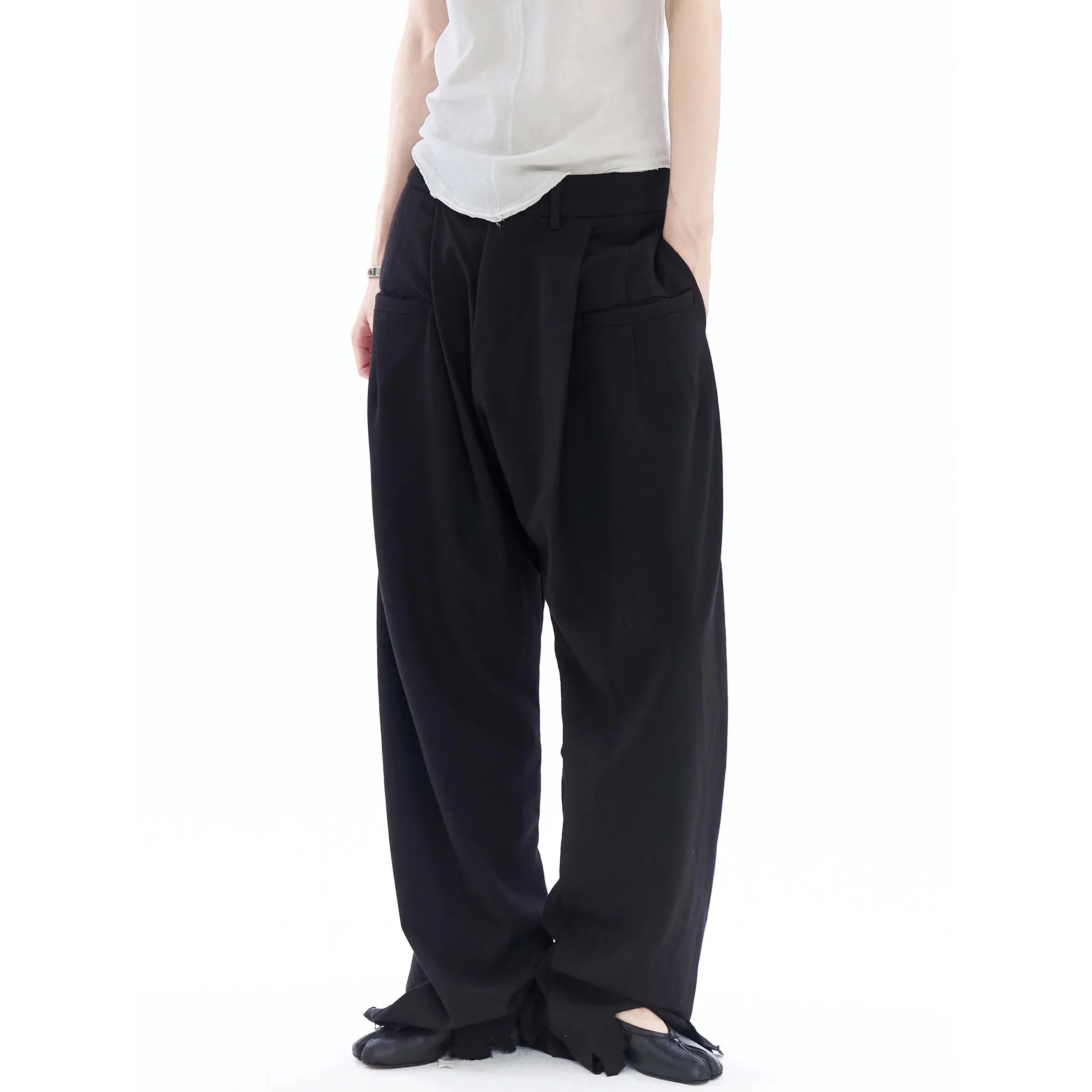 pip Frayed-Hem Pleated Pant