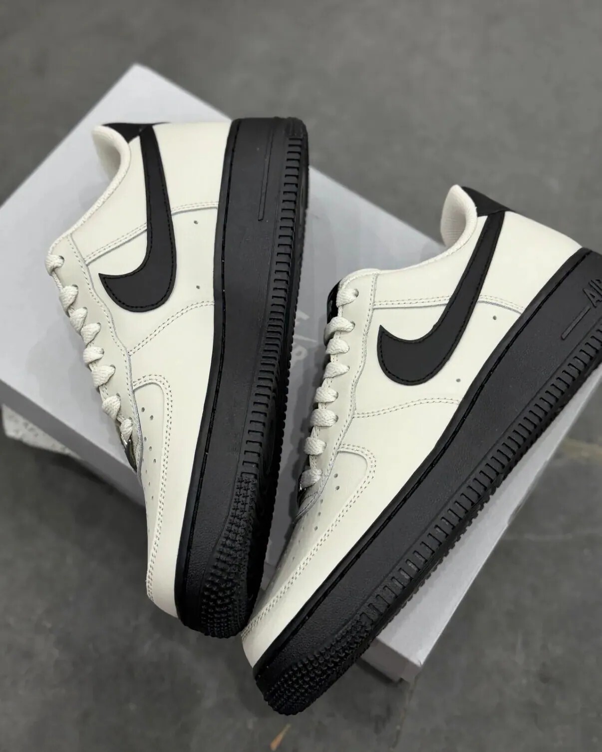 【逢甲 FUZZY】Nike Air Force 1 "Light Bone Black" 米黑底 FJ4146-005