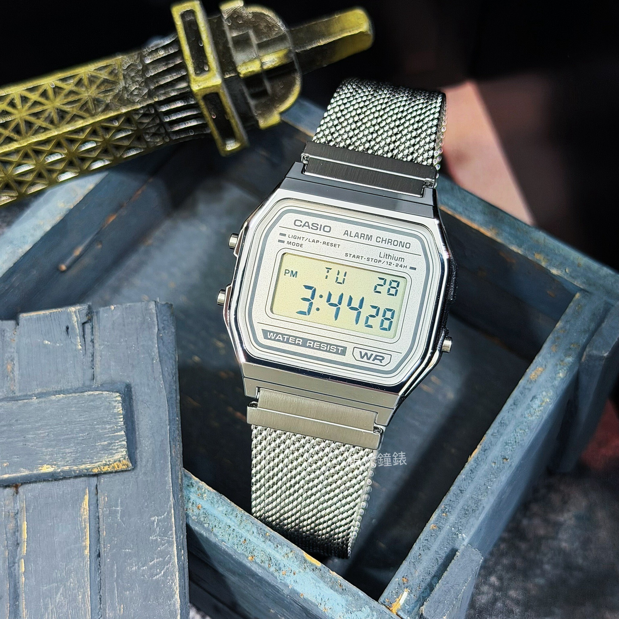 【CASIO 卡西歐】VINTAGE 復古經典米蘭帶電子錶A158WEM-7D  33.2mm 現代鐘錶