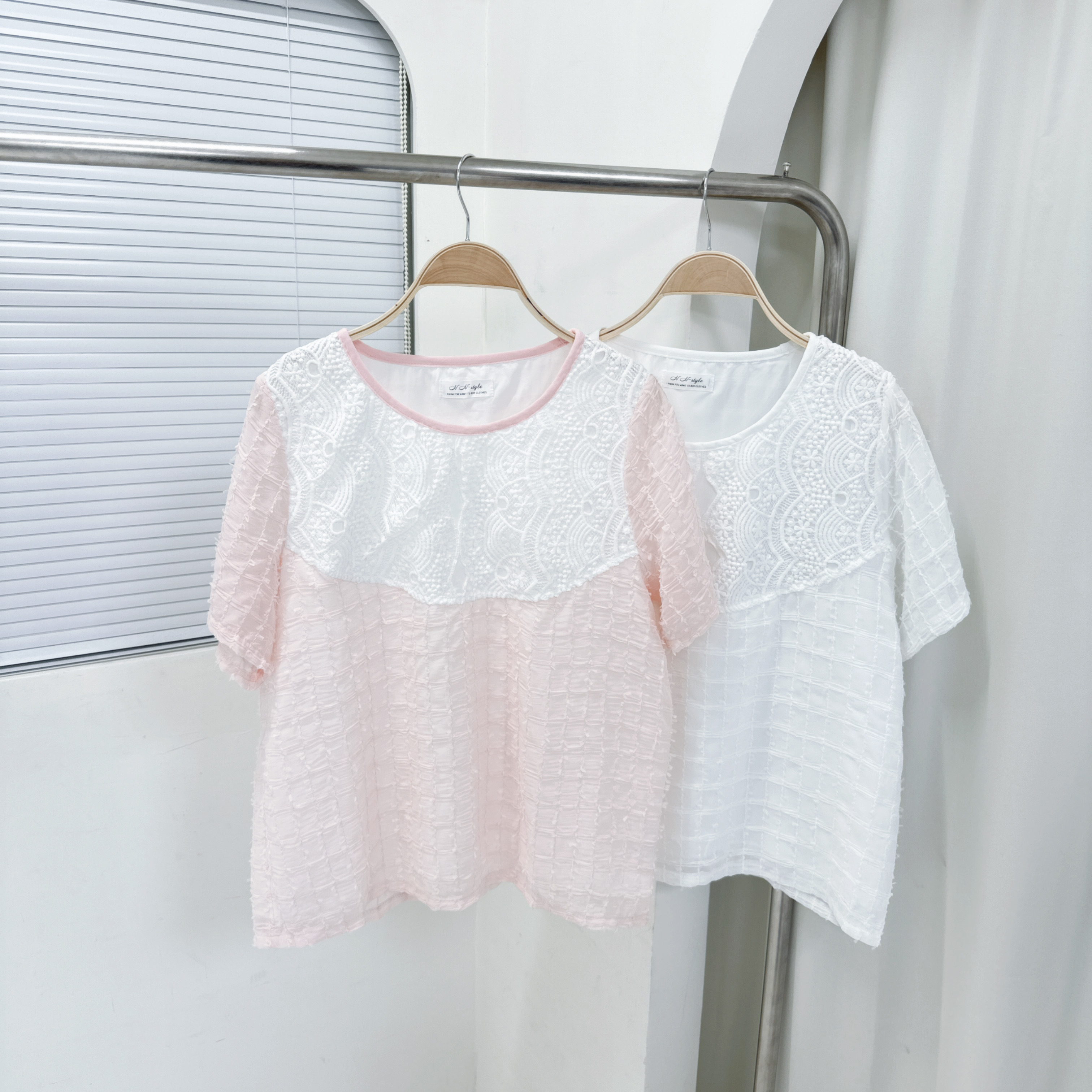【廠家制】拼通花格格短袖TOP (A76-A77)