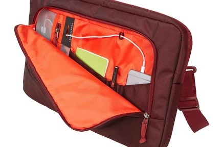 內部 PowerPocket 線材整理空間