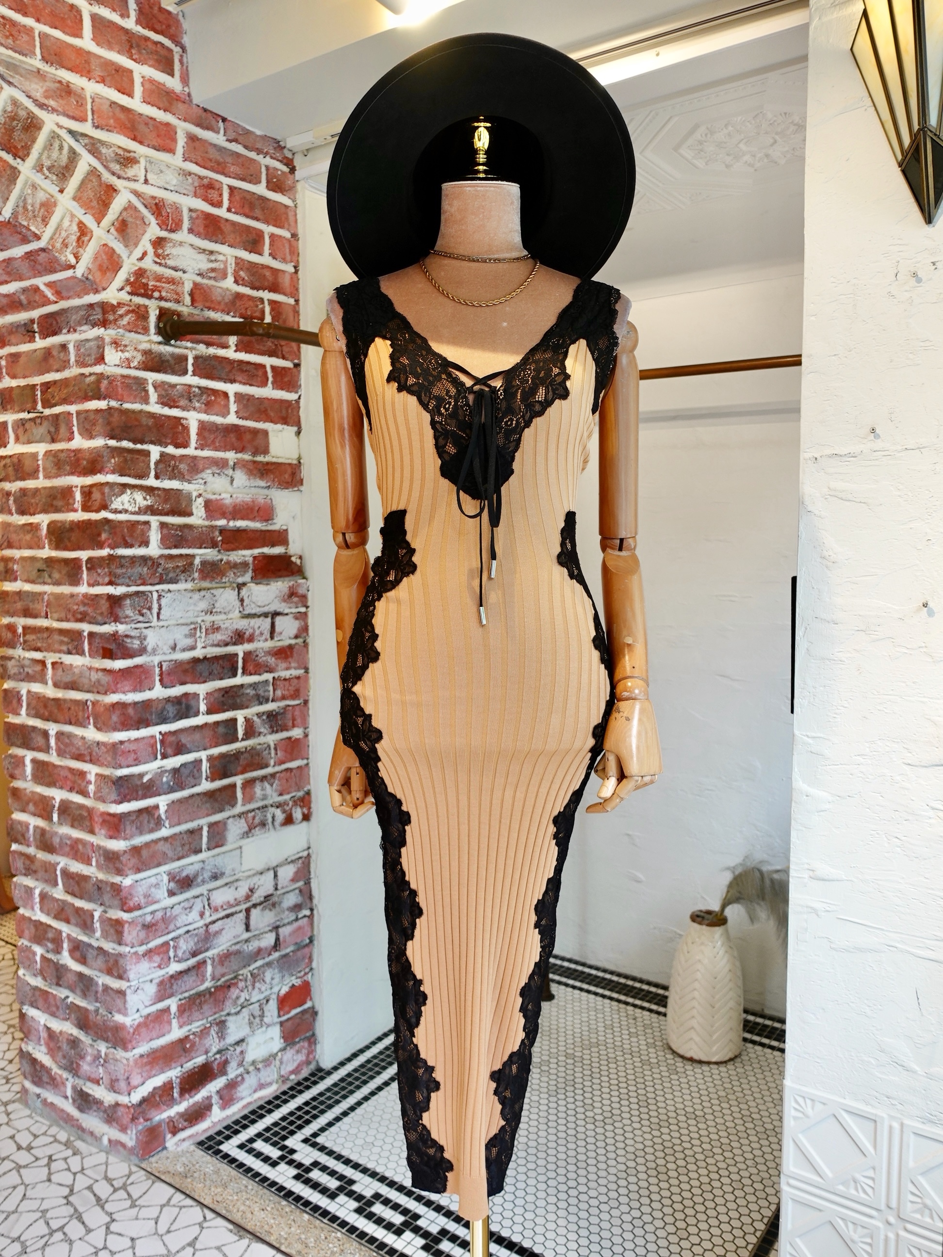 Mocha摩卡色羅紋蕾絲飾邊Midi Dress