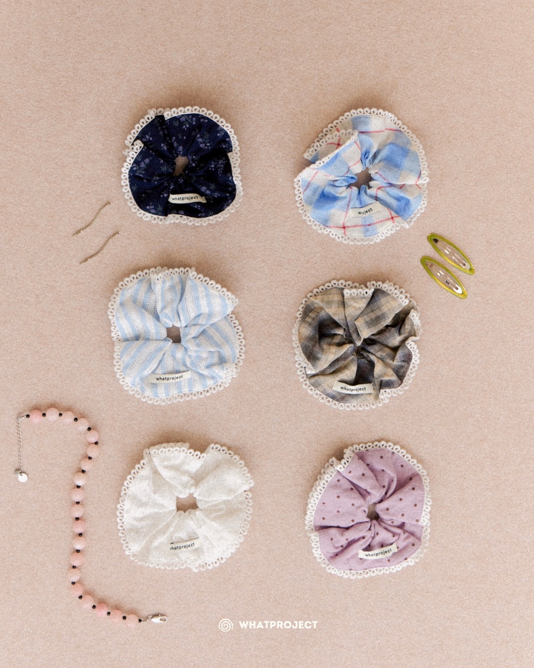 Whatproject Madeleine Scrunchies 蝴蝶結澎澎髮圈
