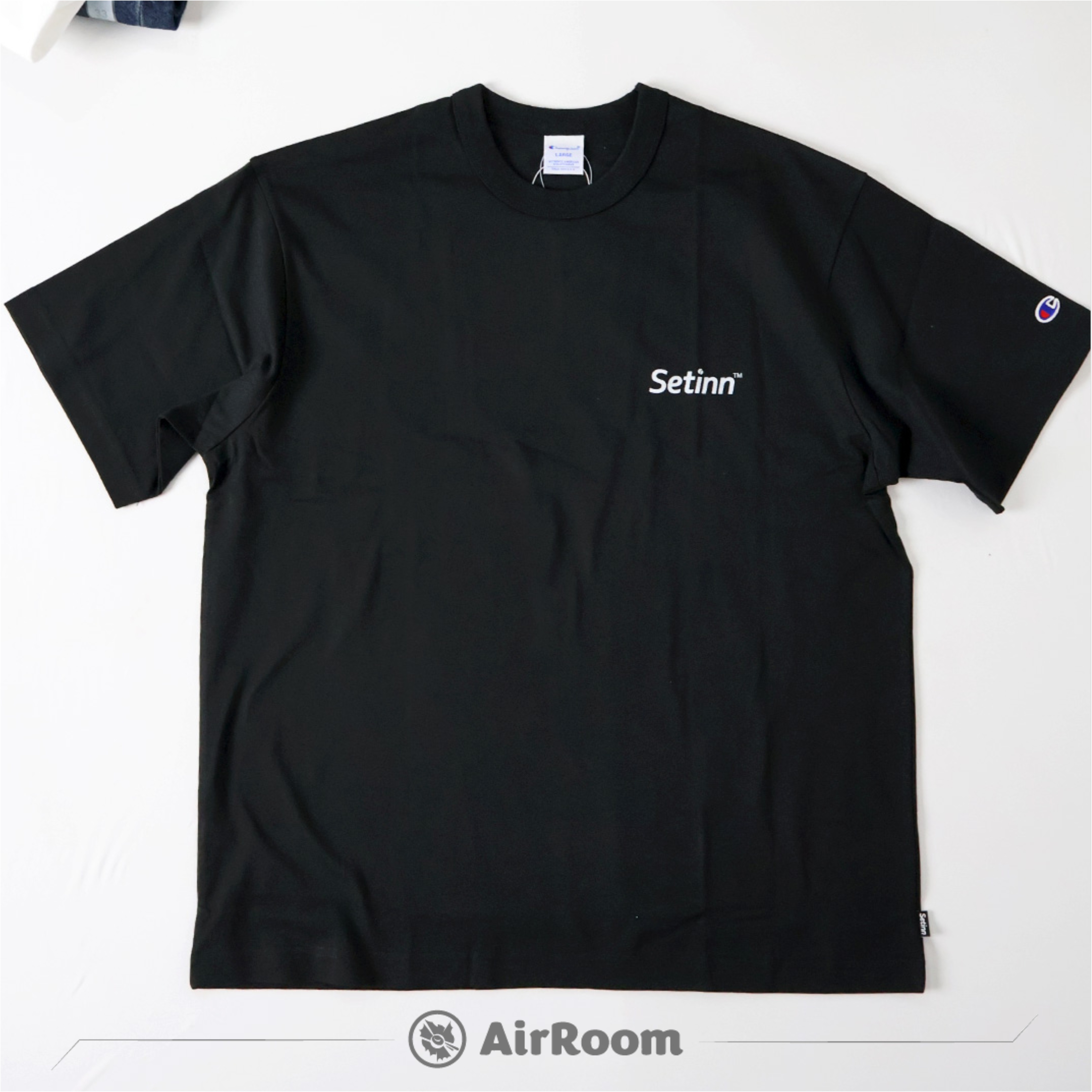 2026SS SETINN CHAMPION SCRIPT TEE 聯名 胸口 LOGO 短T 現貨