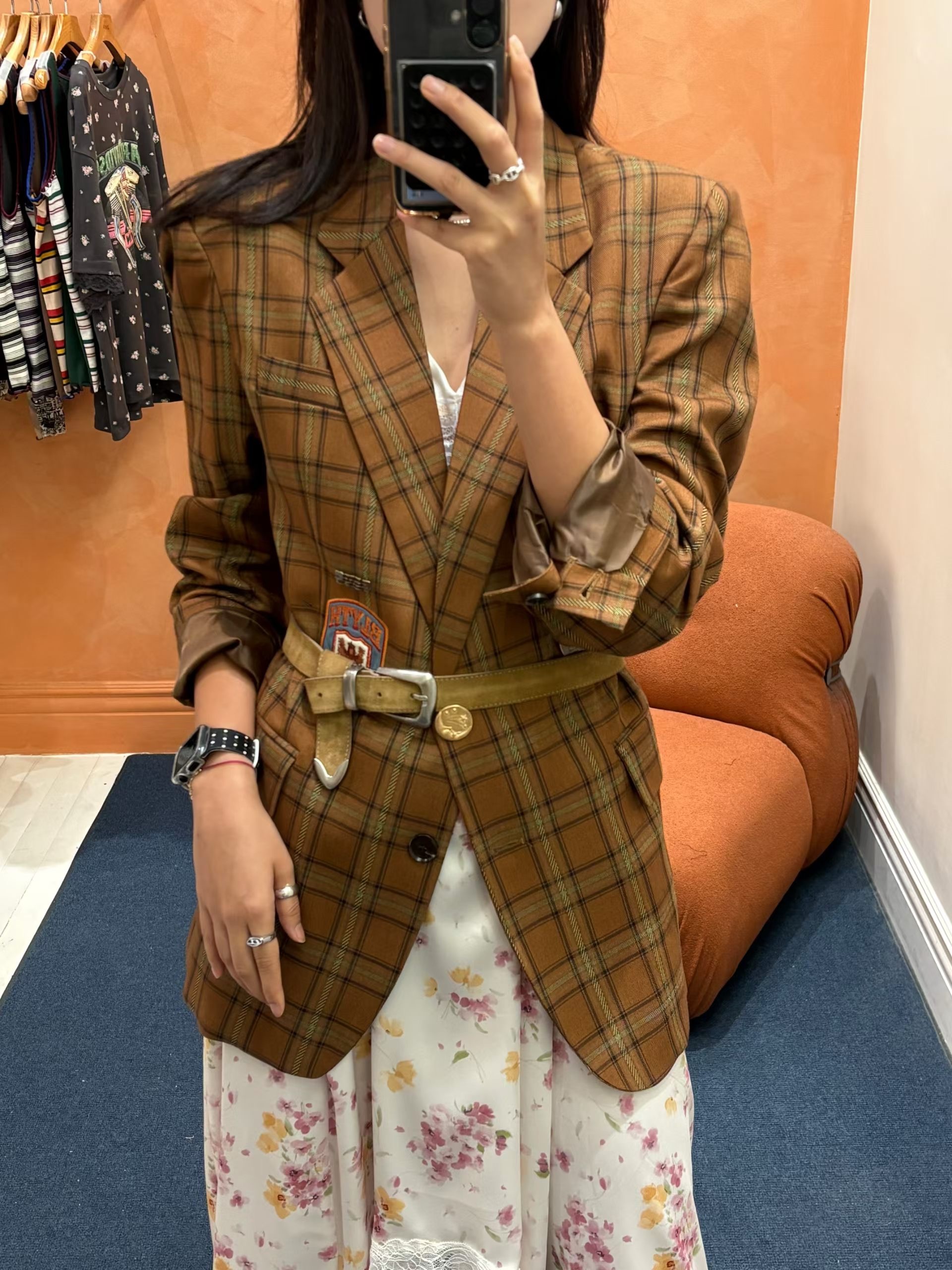 徽章復古色西裝外套