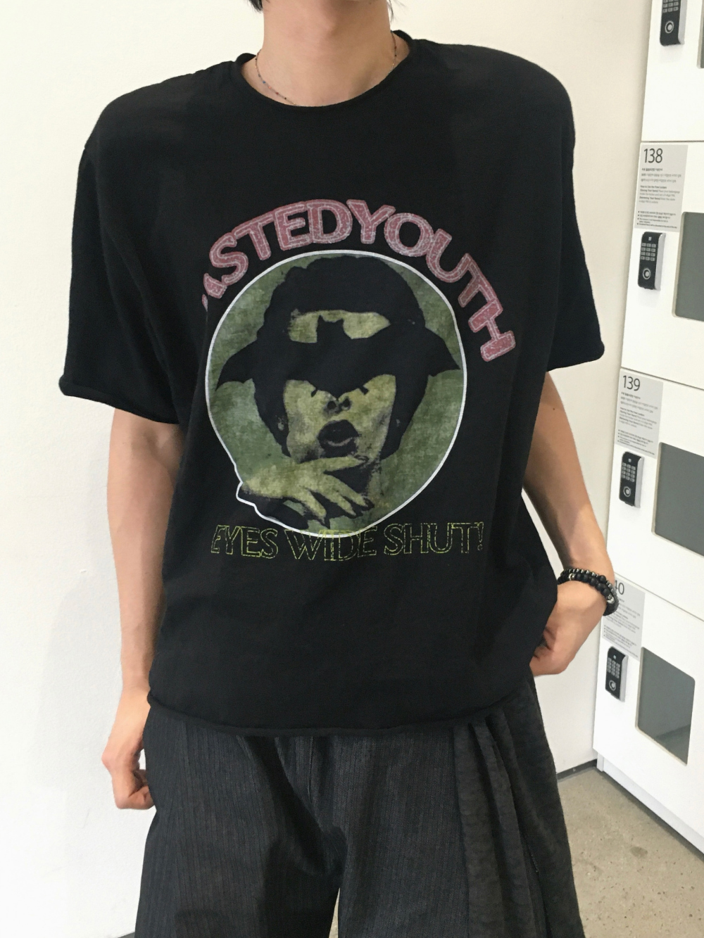 umen Short-sleeved Coarse-knit T-shirt