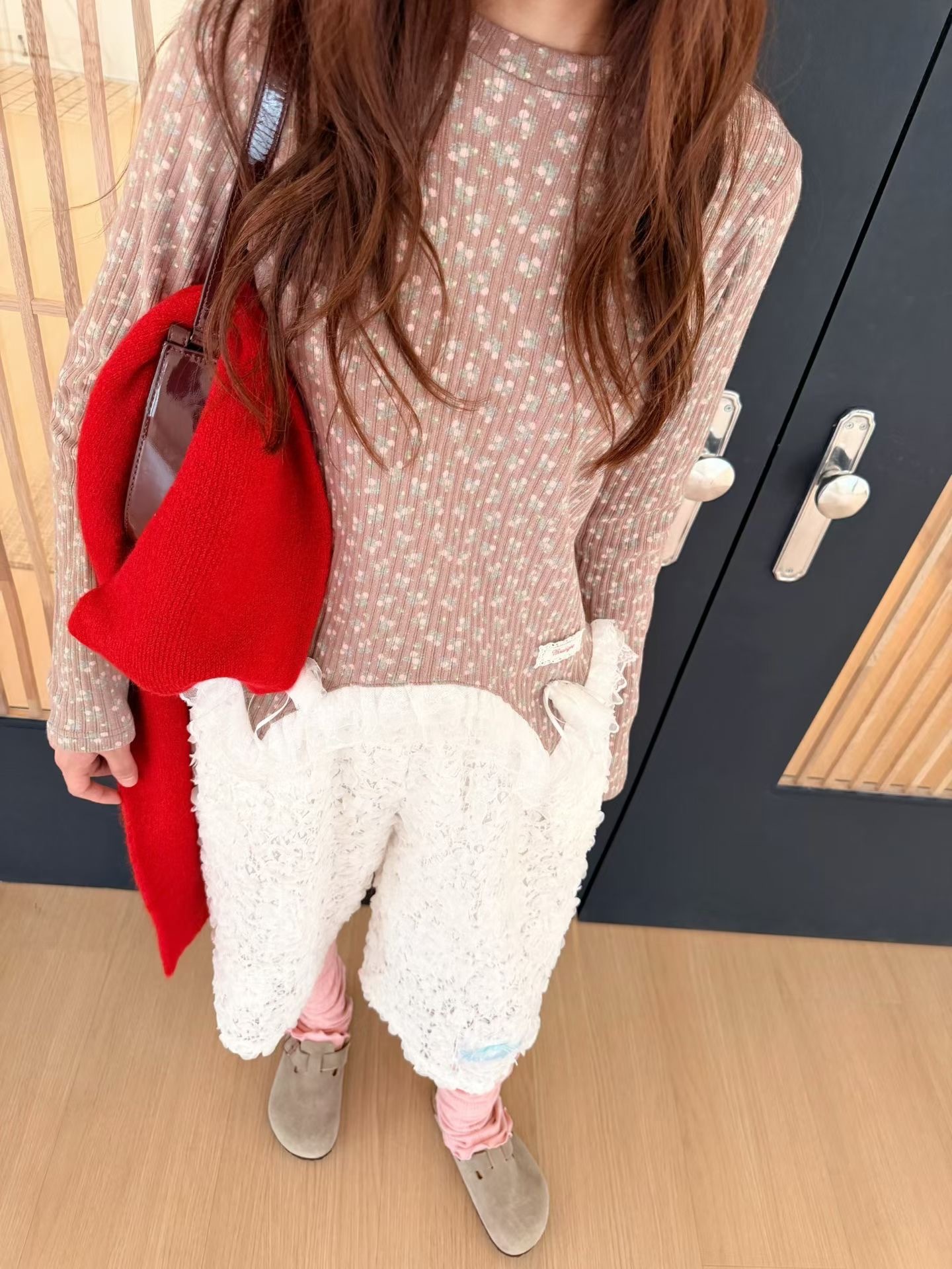 小花W蕾絲襬長袖T