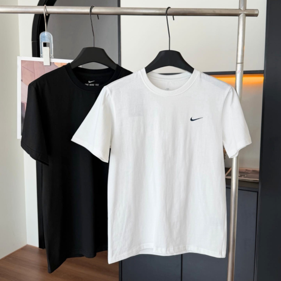 包郵優惠 NIKE 黑白色簡約Logo Tee @2608