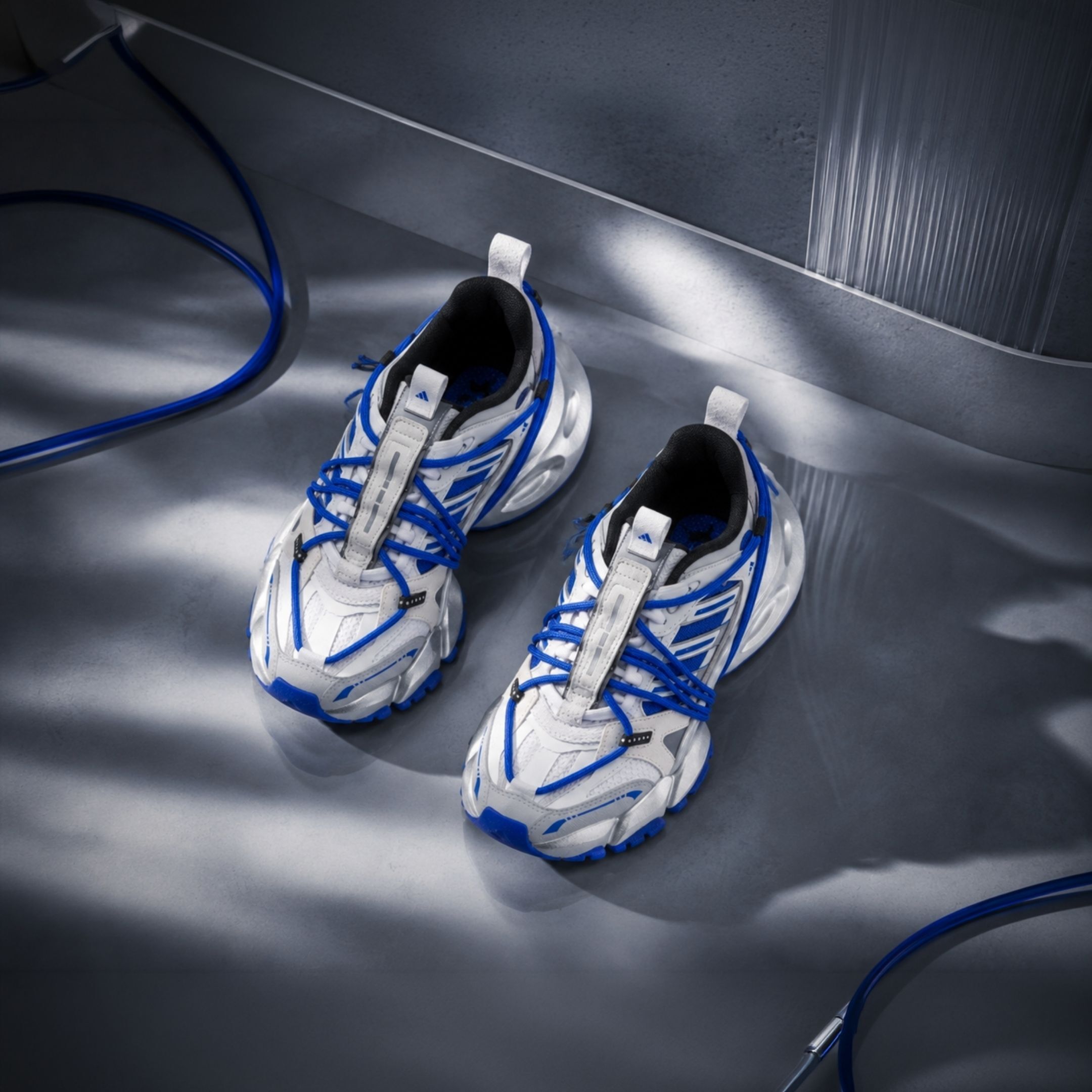 NICEDAY 代購 Adidas XLG Runner 2.0 藍白 白藍 皇家藍 藍色 閃電藍 巴黎世家 鞋帶 LA7035