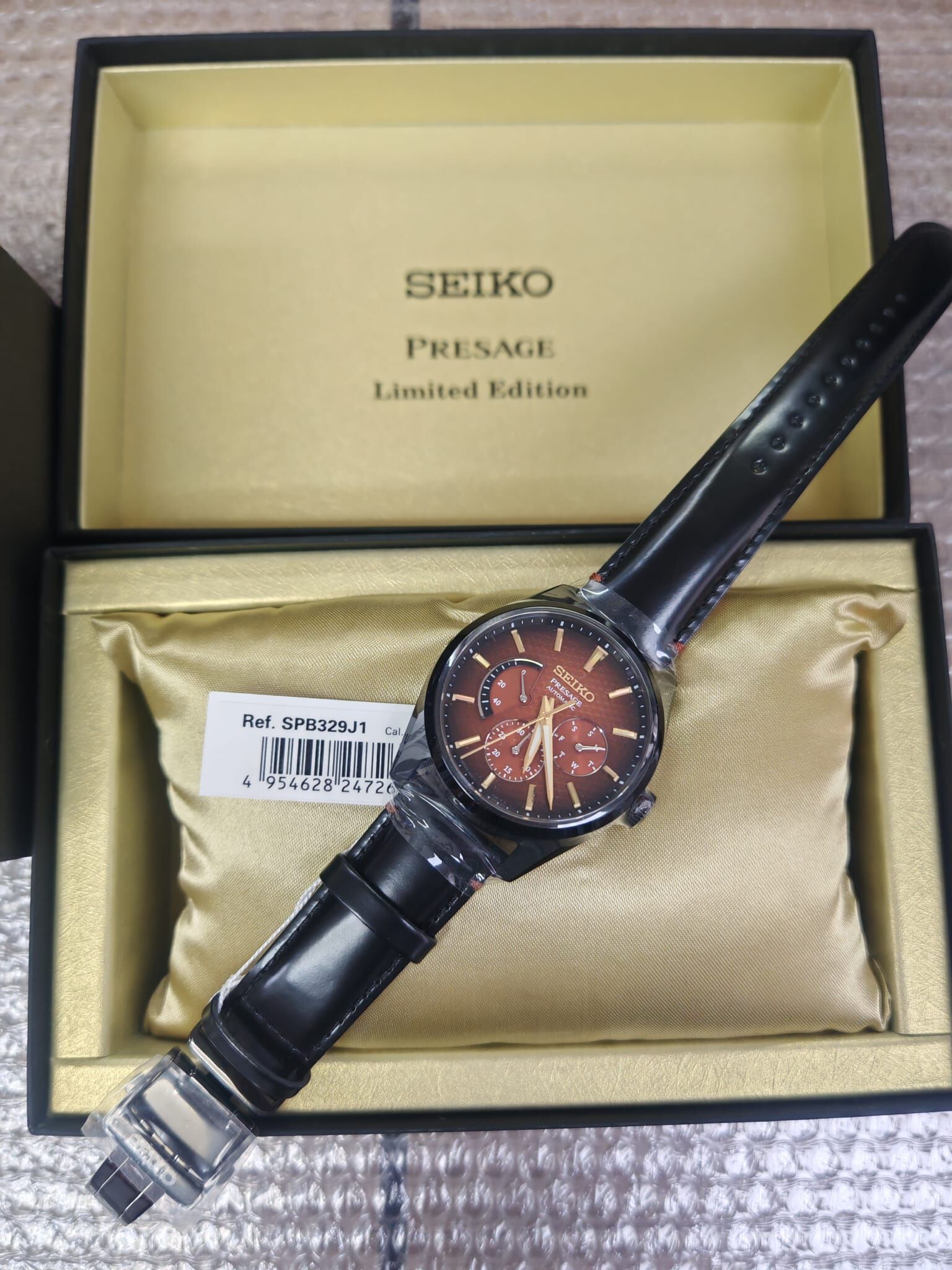 Seiko Presage Sharp Edged Series SPB329J1 SPB329 Kabuki-inspired Limited Edition SPB329J1 Limited edition of 2,000 pieces  歌舞伎限量款動力儲存顯示機械 皮革男士手錶  40.2MM