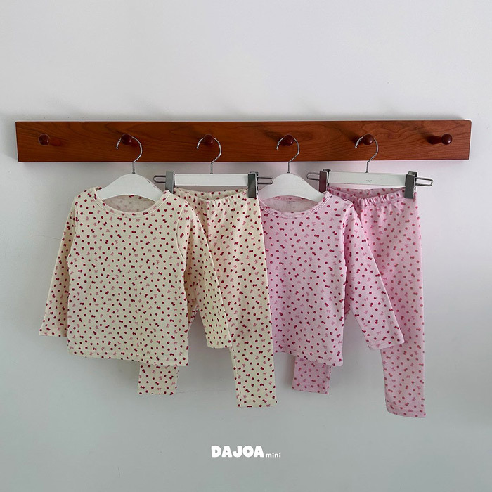 正韓秋DAJOA 兩色滿滿草莓蝴蝶結家居服套裝
